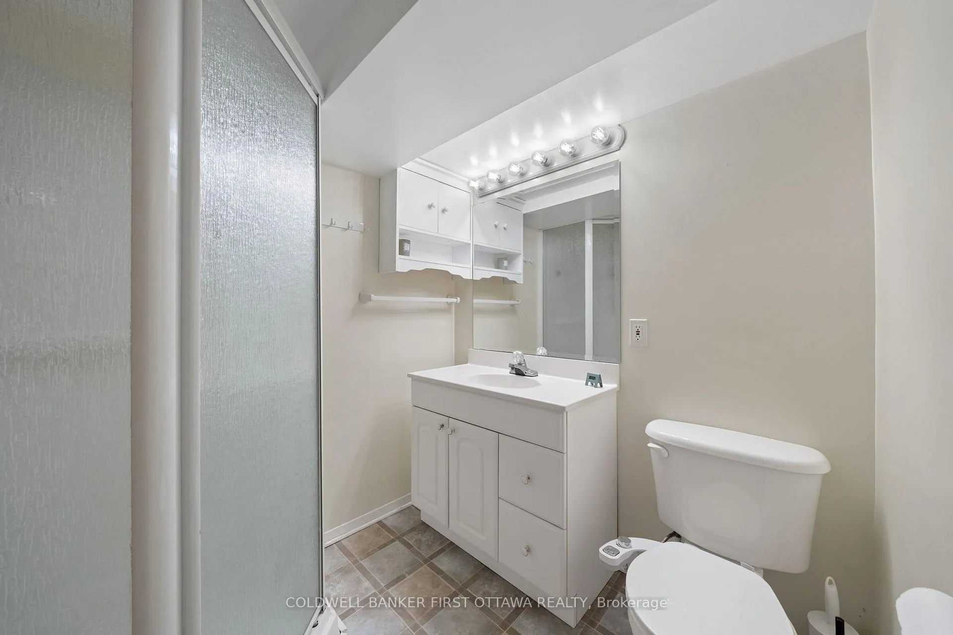 Photo 26 of 2066 Saunderson Drive, Ottawa, Elmvale Acres — HOMEH
