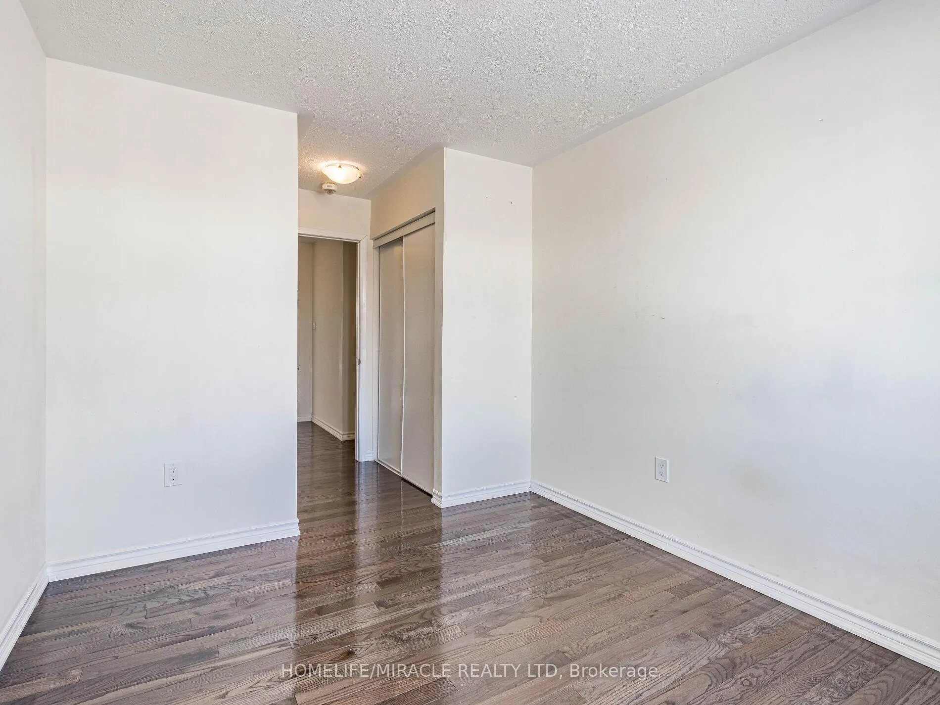 Photo 23 of 229 Remembrance Road, Brampton, Northwest Brampton — HOMEH