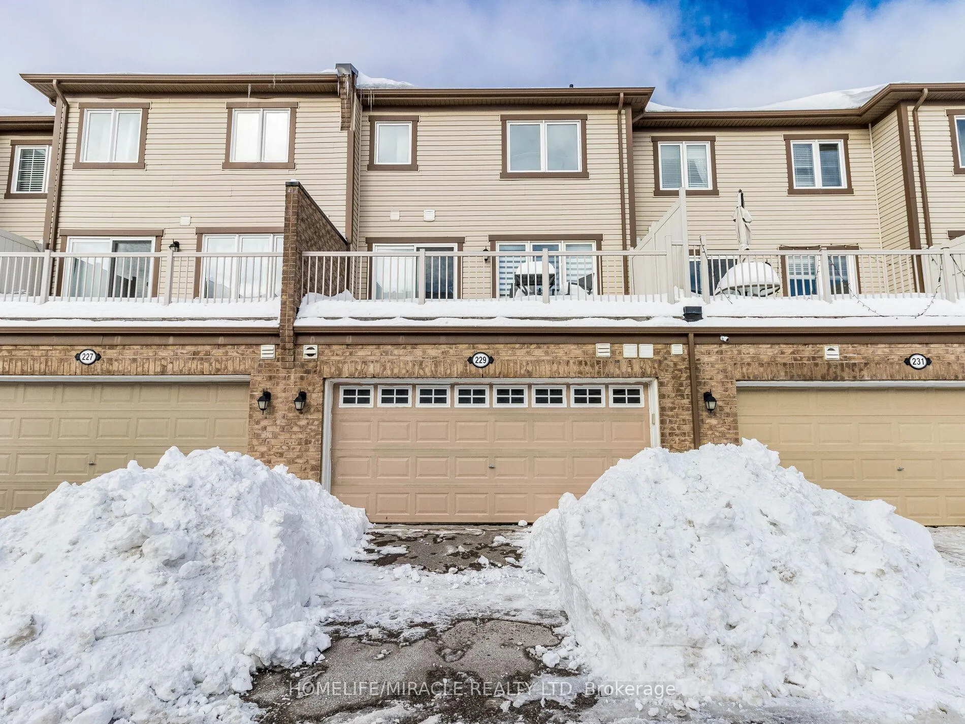 Photo 40 of 229 Remembrance Road, Brampton, Northwest Brampton — HOMEH