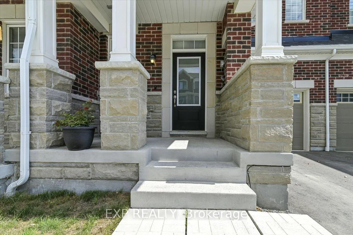 Photo 4 of 3303 Thunderbird Promenade, Pickering, Rural Pickering — HOMEH