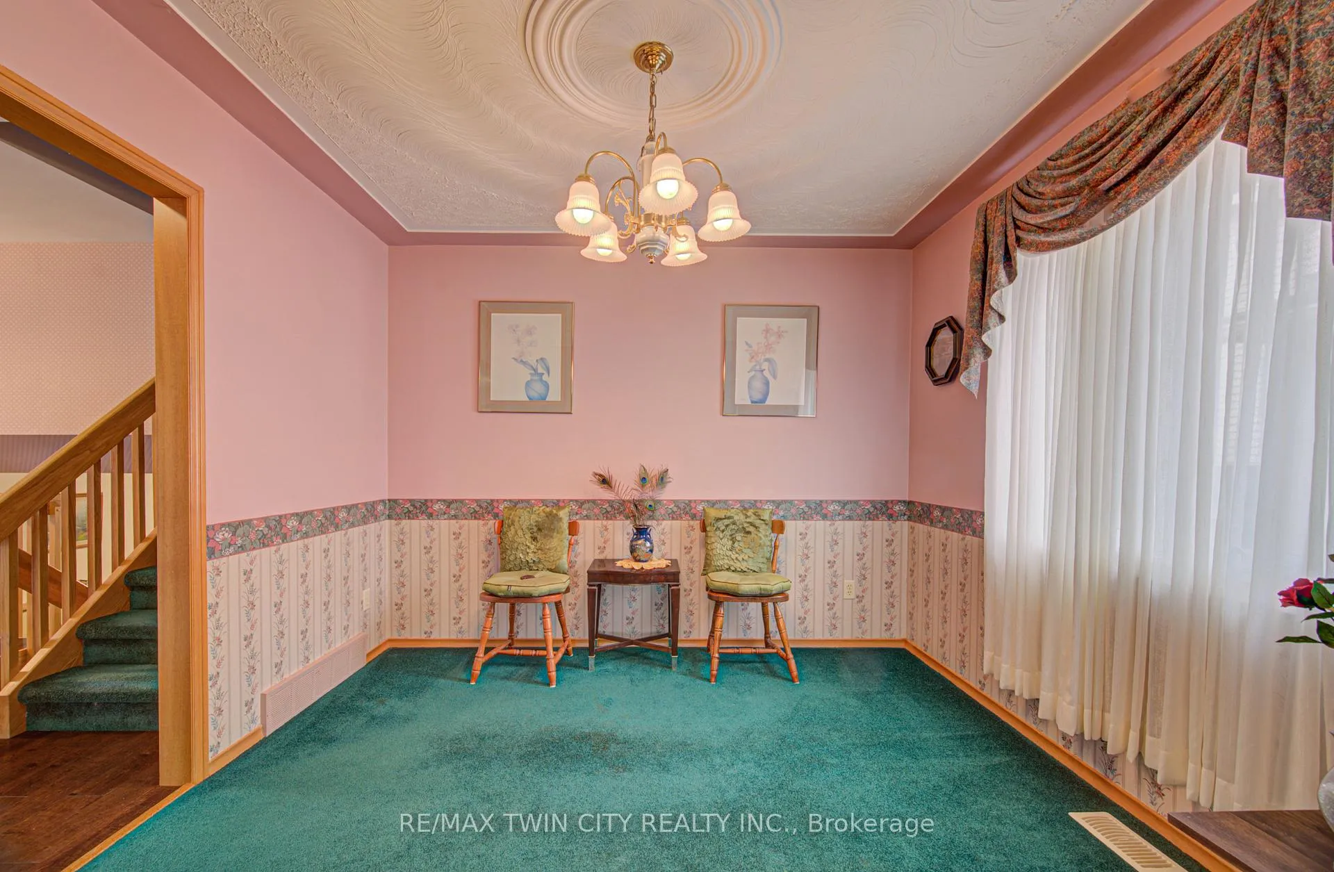 Photo 9 of 489 Northlake Drive, Waterloo — HOMEH