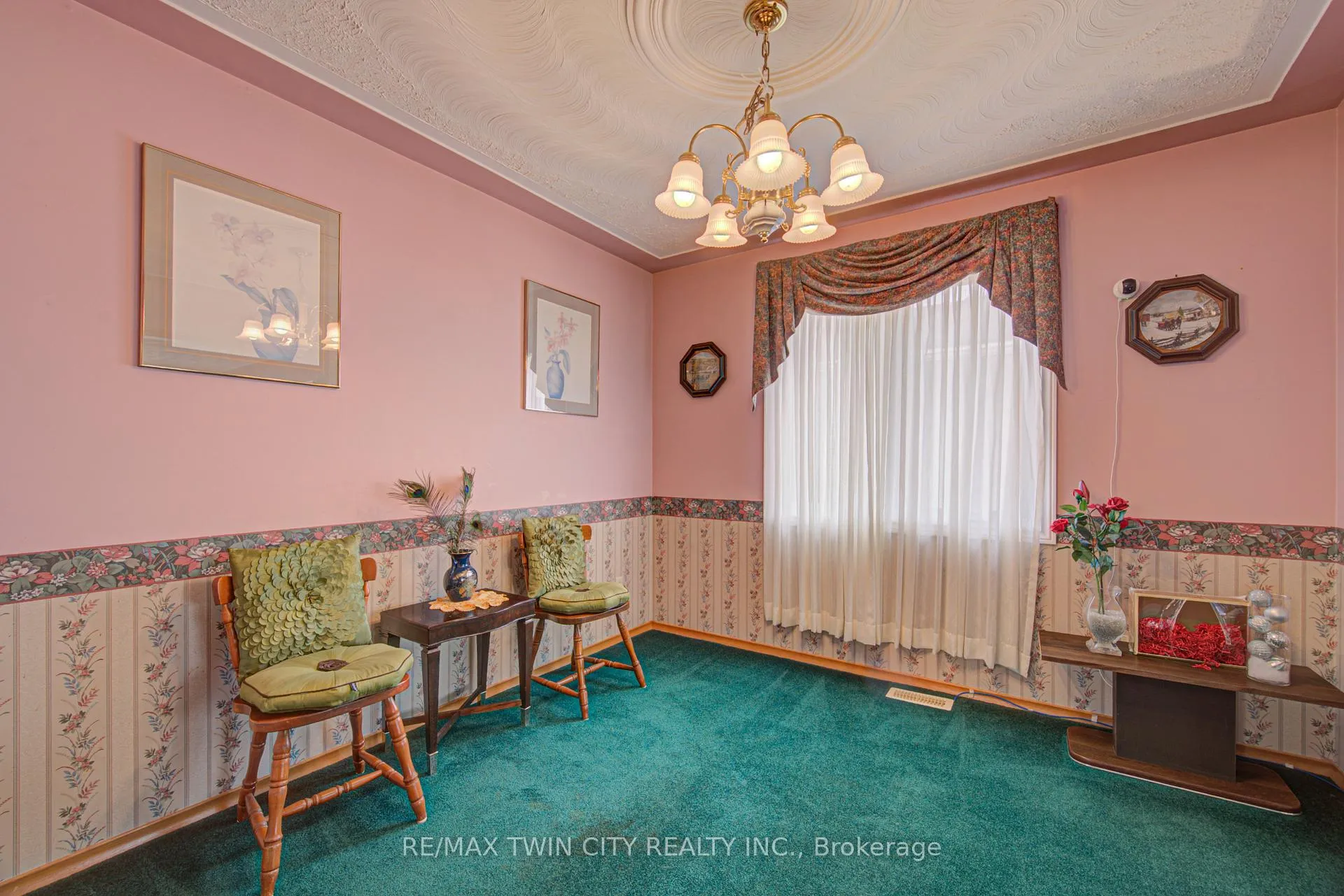 Photo 10 of 489 Northlake Drive, Waterloo — HOMEH