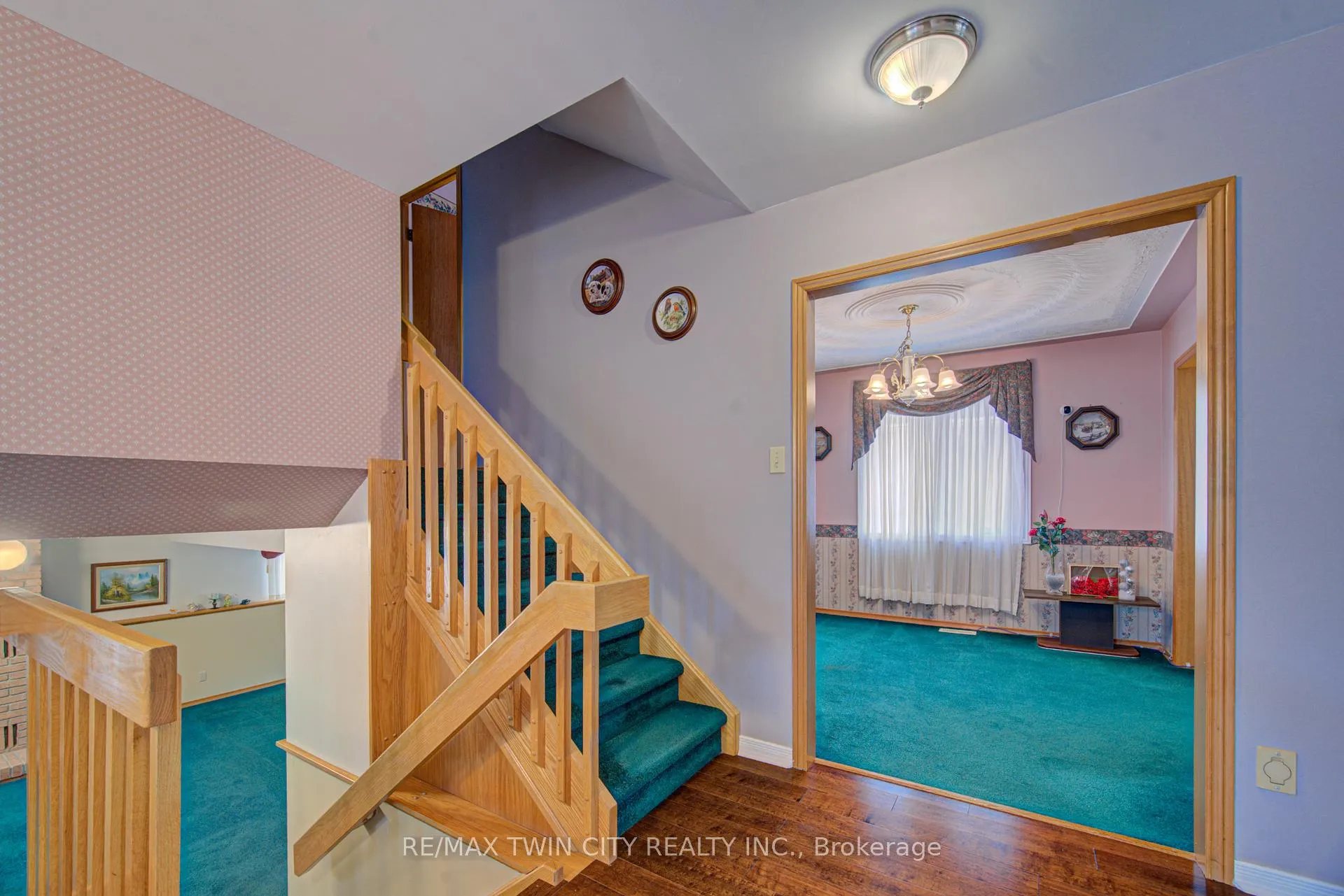 Photo 14 of 489 Northlake Drive, Waterloo — HOMEH