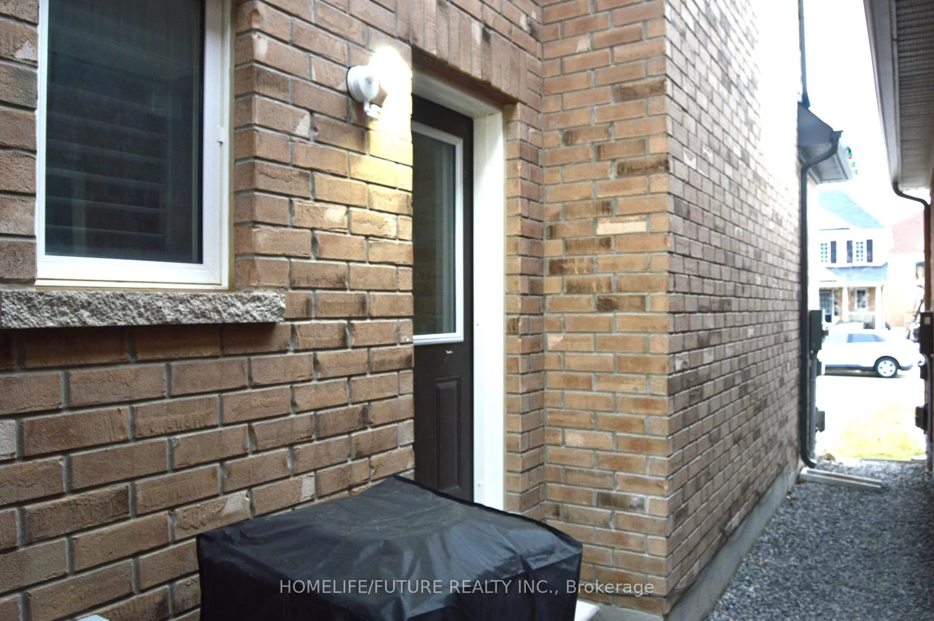 Photo 2 of Unit Bsmt, 283A Kenneth Cole Drive, Clarington, Bowmanville — HOMEH