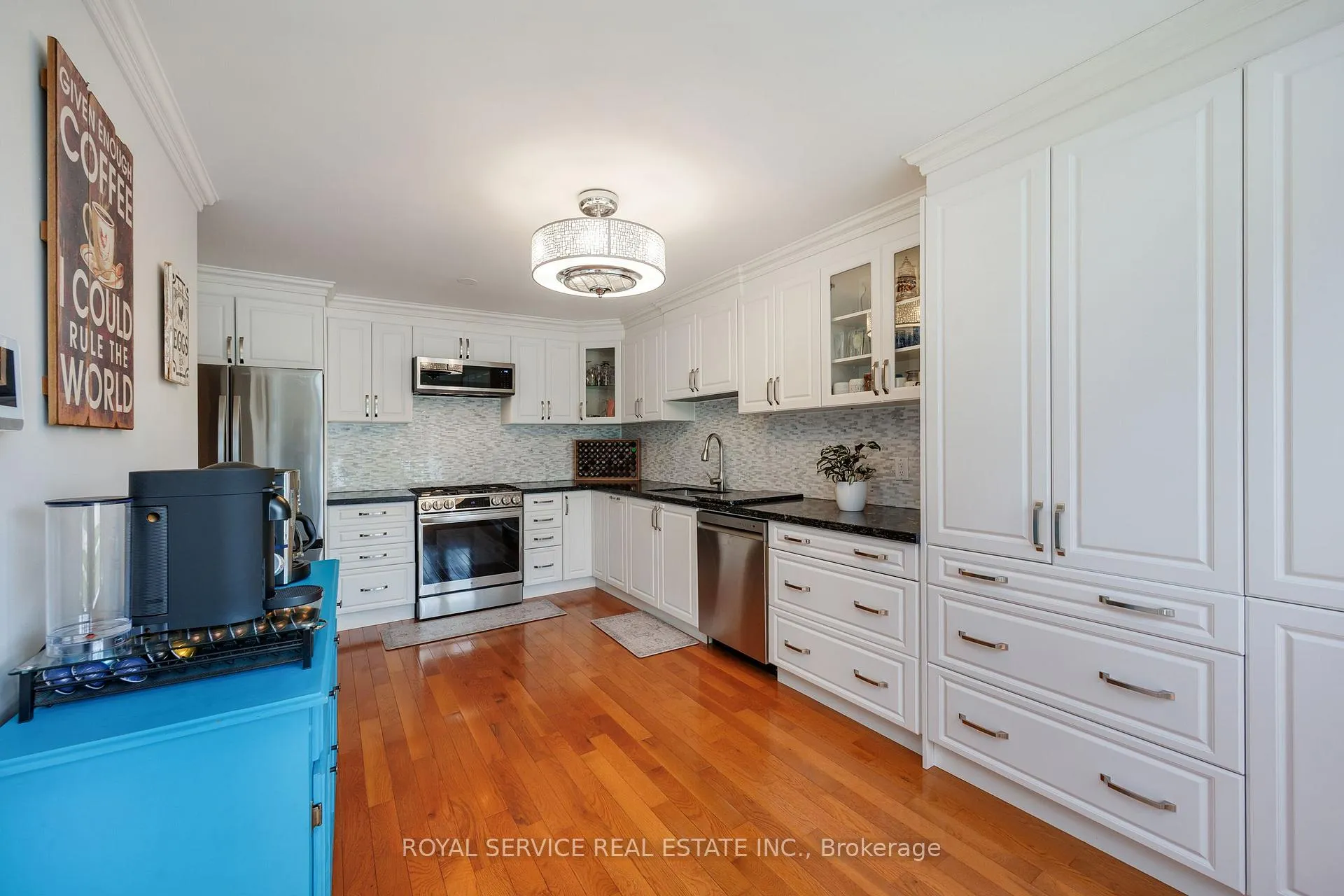 Photo 8 of 41 Apple Blossom Boulevard, Clarington, Bowmanville — HOMEH