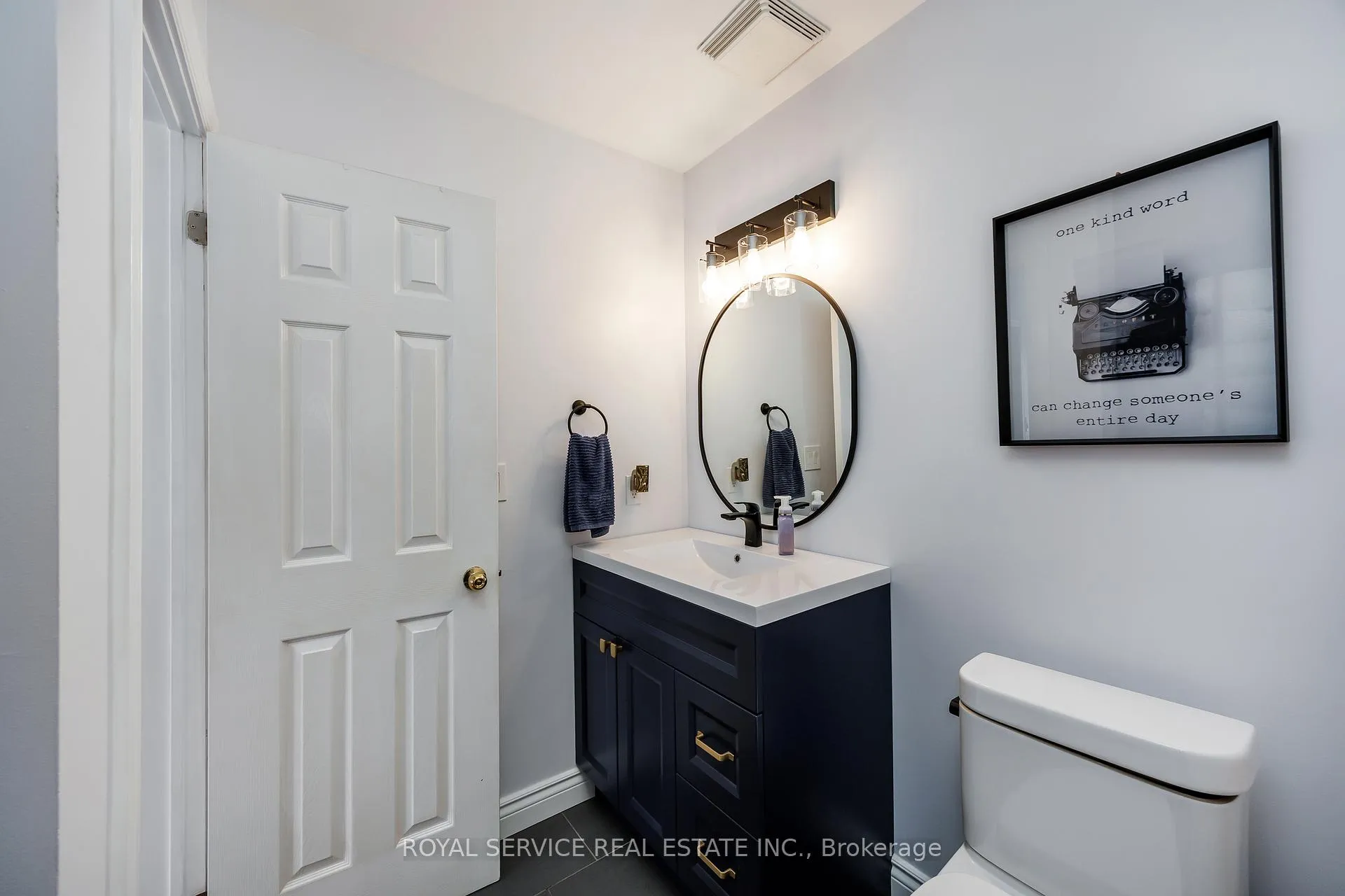 Photo 26 of 41 Apple Blossom Boulevard, Clarington, Bowmanville — HOMEH