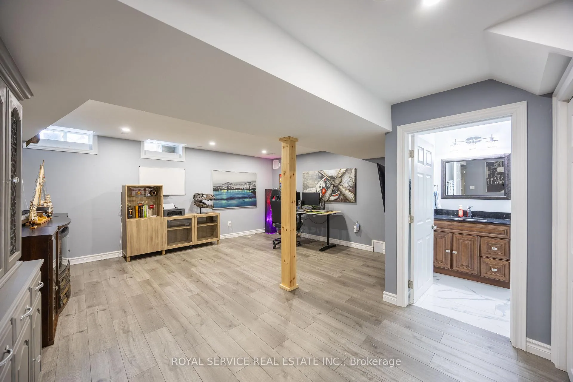 Photo 28 of 41 Apple Blossom Boulevard, Clarington, Bowmanville — HOMEH