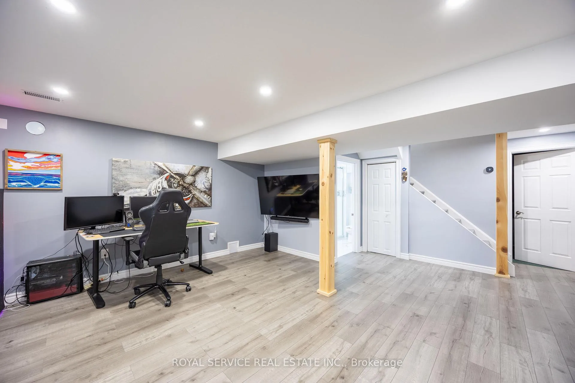 Photo 29 of 41 Apple Blossom Boulevard, Clarington, Bowmanville — HOMEH