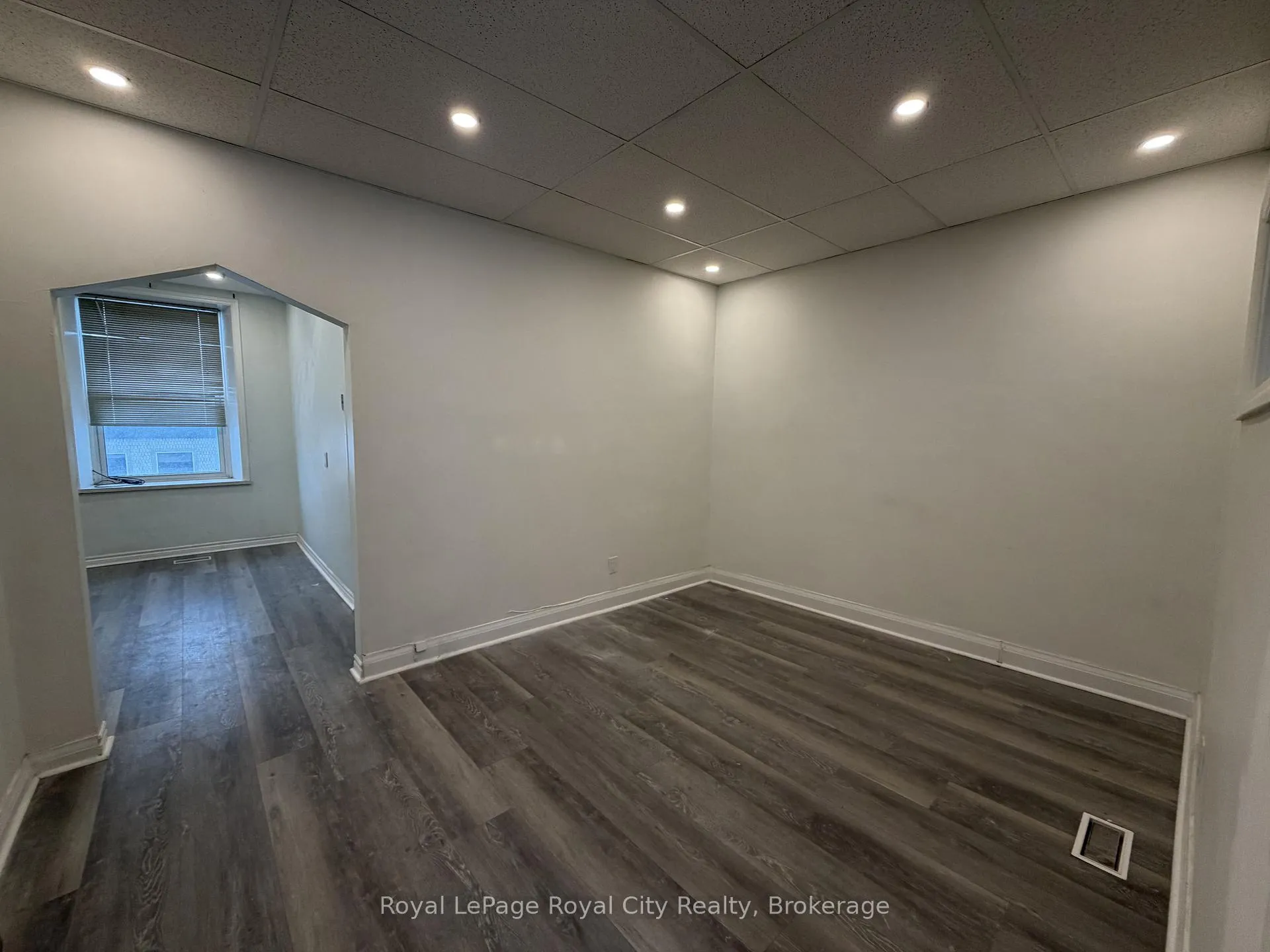 Photo 4 of Unit Unit 6, 21 Gordon Street, Guelph, Downtown — HOMEH