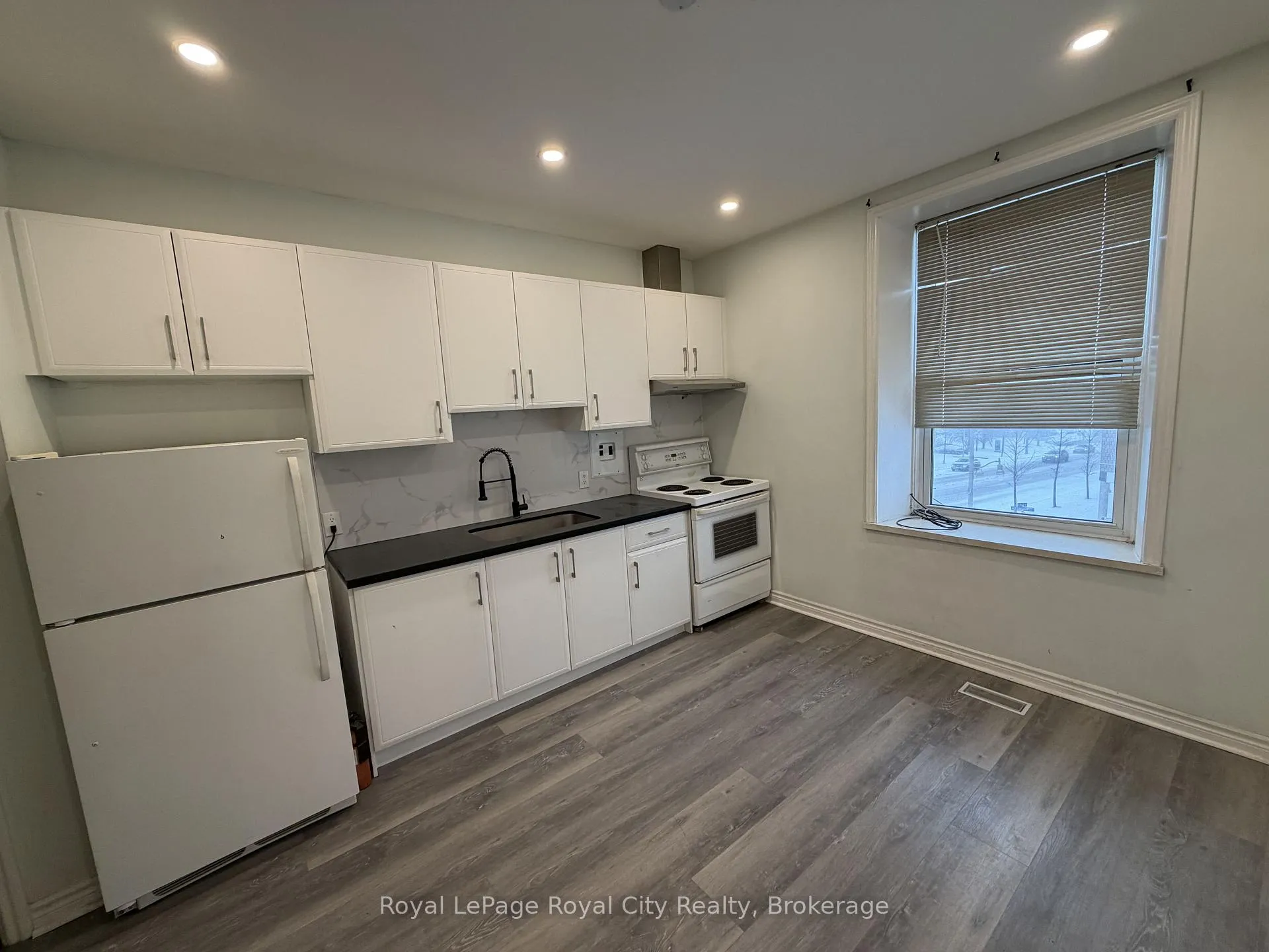 Photo 6 of Unit Unit 6, 21 Gordon Street, Guelph, Downtown — HOMEH