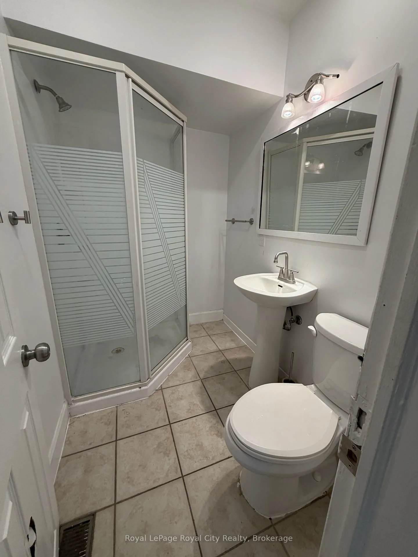 Photo 7 of Unit Unit 6, 21 Gordon Street, Guelph, Downtown — HOMEH