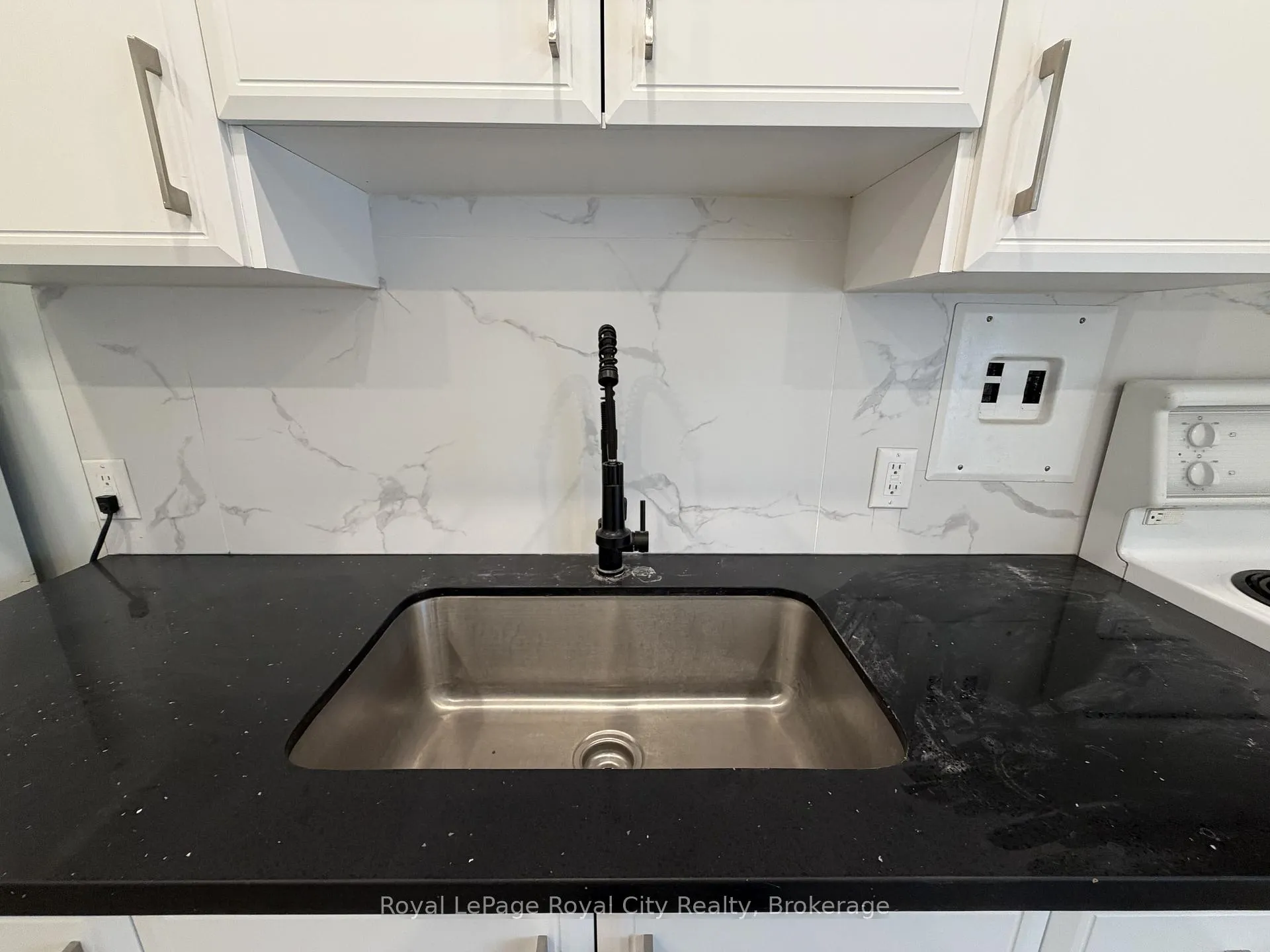 Photo 9 of Unit Unit 6, 21 Gordon Street, Guelph, Downtown — HOMEH