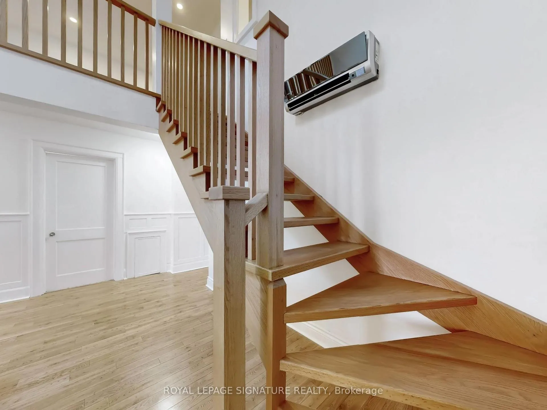 Photo 11 of Unit Upper, 117 Westmount Avenue, Toronto, Corso Italia-Davenport — HOMEH