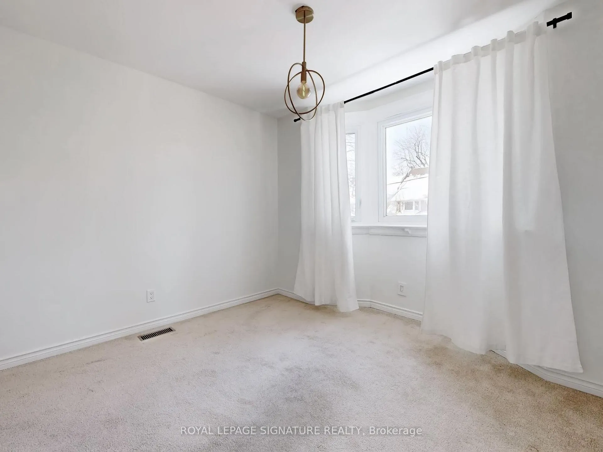 Photo 23 of Unit Upper, 117 Westmount Avenue, Toronto, Corso Italia-Davenport — HOMEH