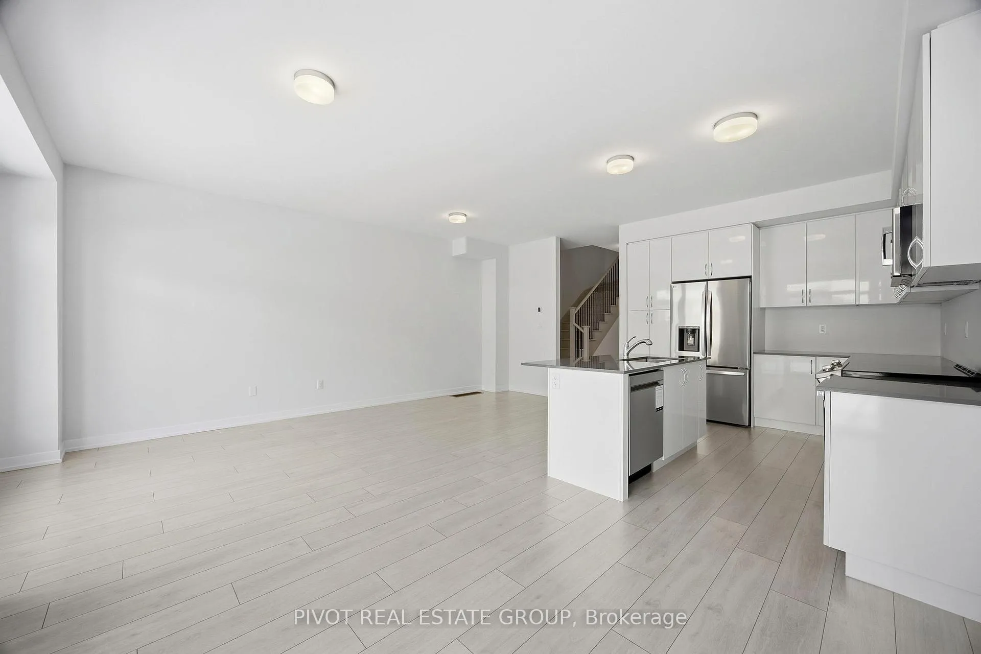 Photo 10 of 16 Observatory Way, Whitby, Brooklin — HOMEH