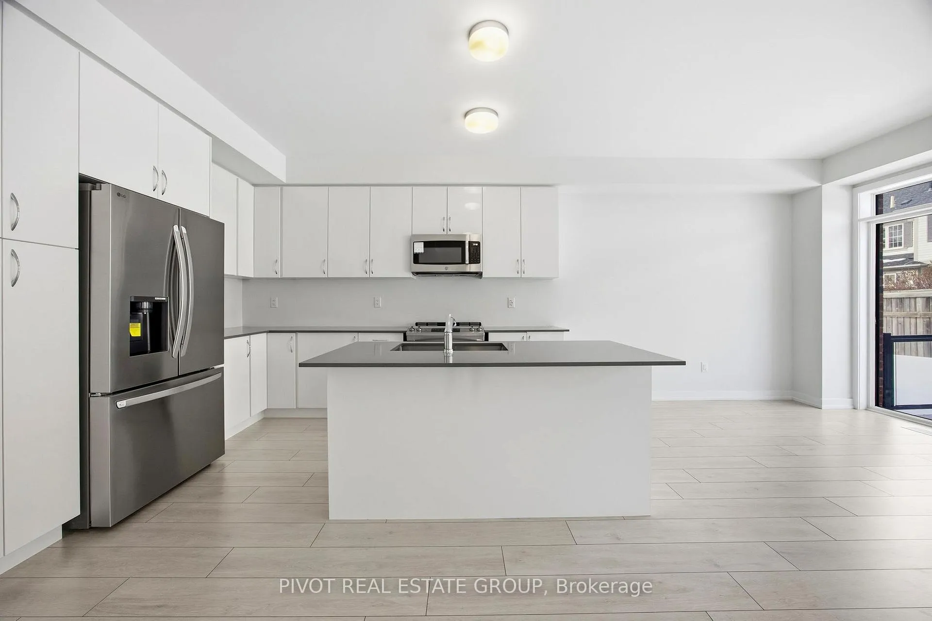 Photo 13 of 16 Observatory Way, Whitby, Brooklin — HOMEH