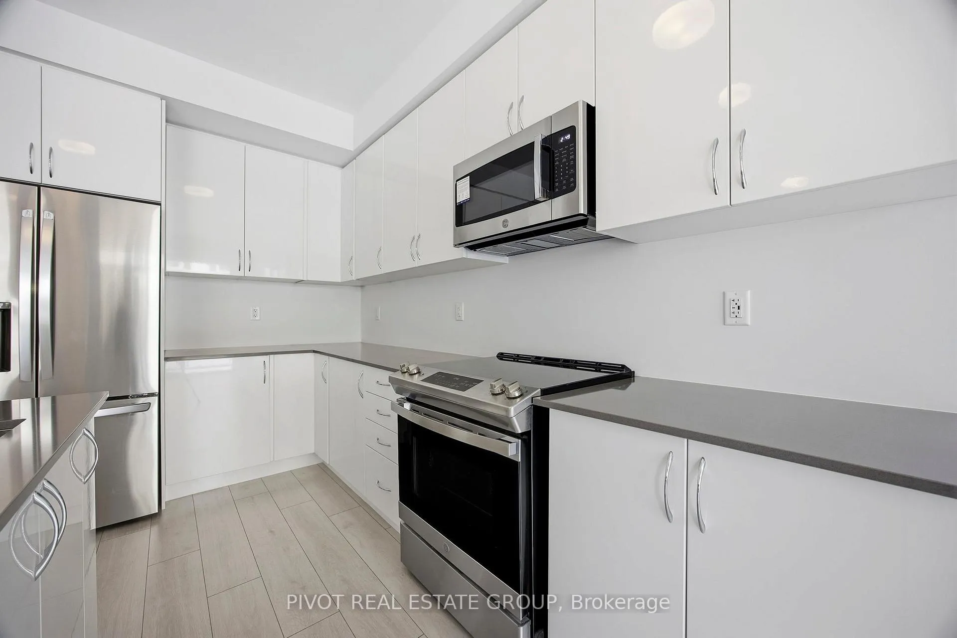 Photo 20 of 16 Observatory Way, Whitby, Brooklin — HOMEH