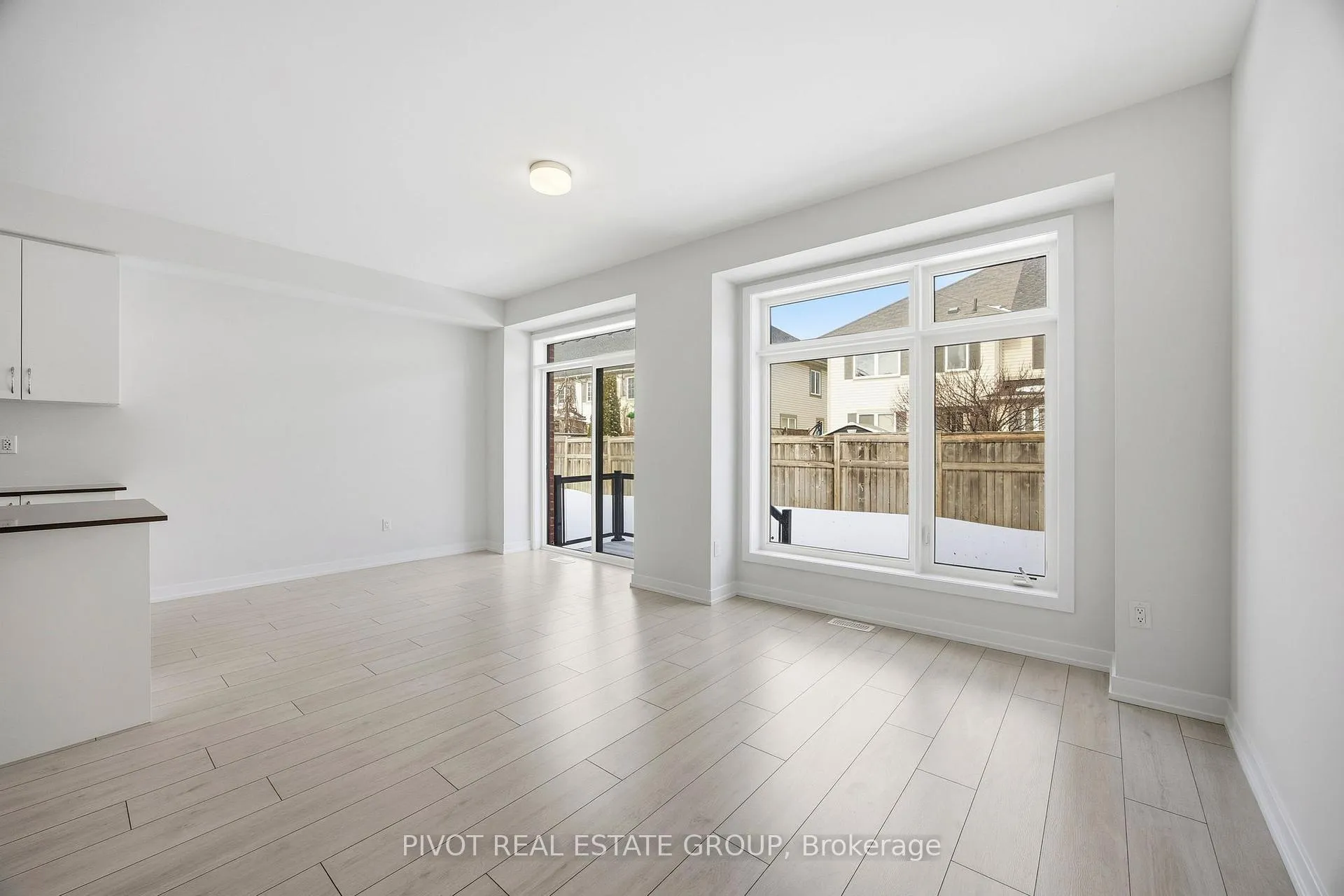 Photo 22 of 16 Observatory Way, Whitby, Brooklin — HOMEH