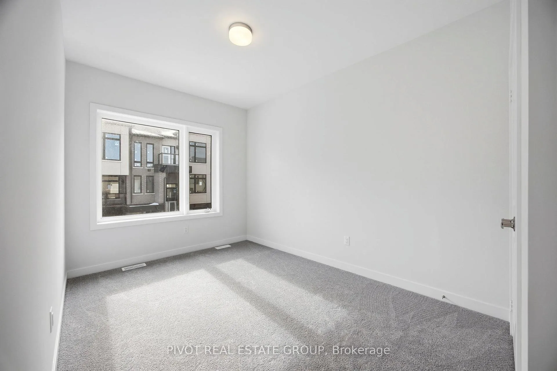 Photo 26 of 16 Observatory Way, Whitby, Brooklin — HOMEH