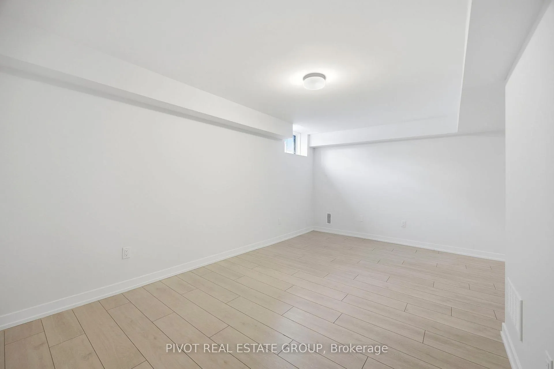 Photo 36 of 16 Observatory Way, Whitby, Brooklin — HOMEH