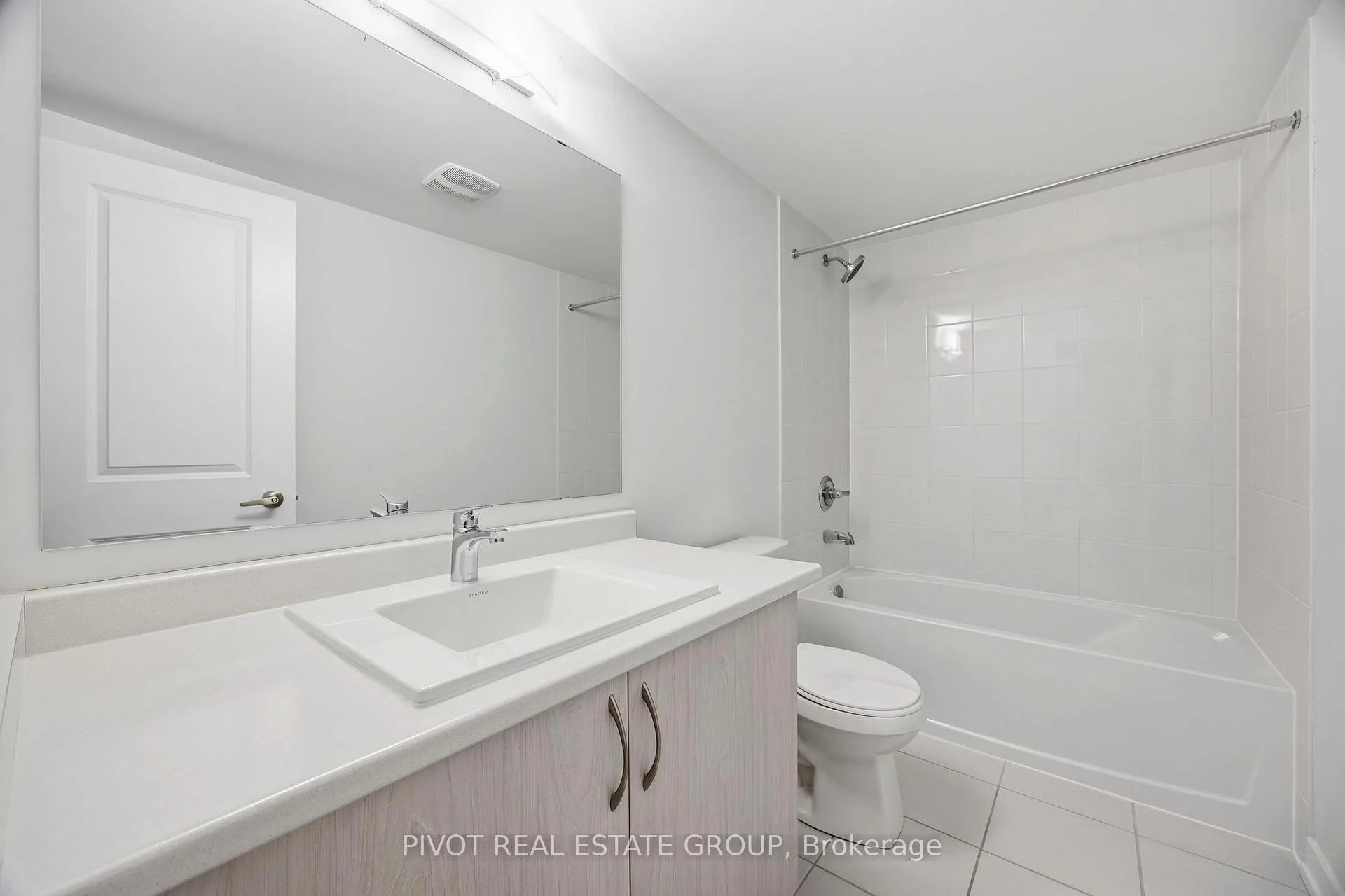 Photo 38 of 16 Observatory Way, Whitby, Brooklin — HOMEH