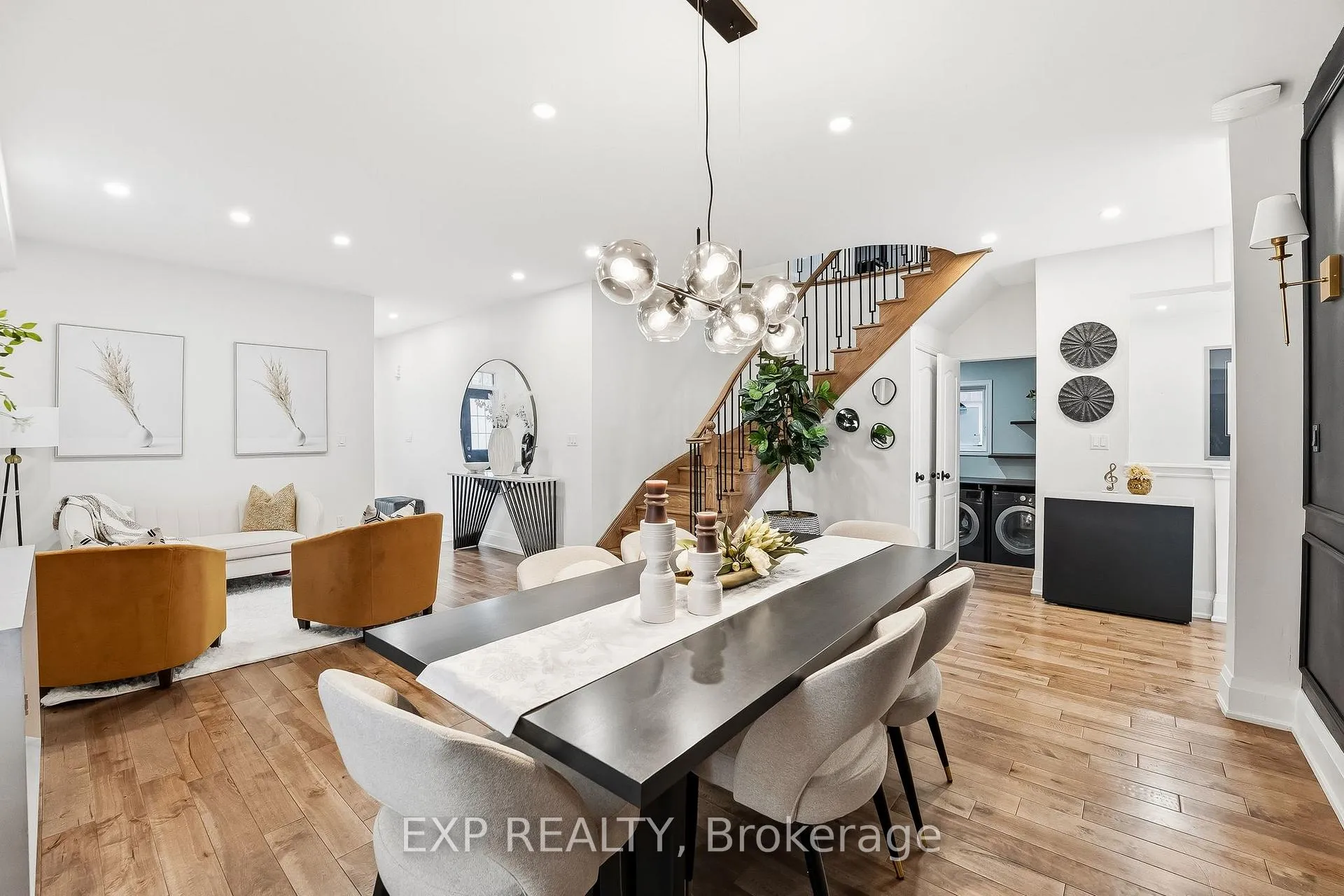 Photo 9 of 18 Henry Smith Avenue, Clarington, Bowmanville — HOMEH