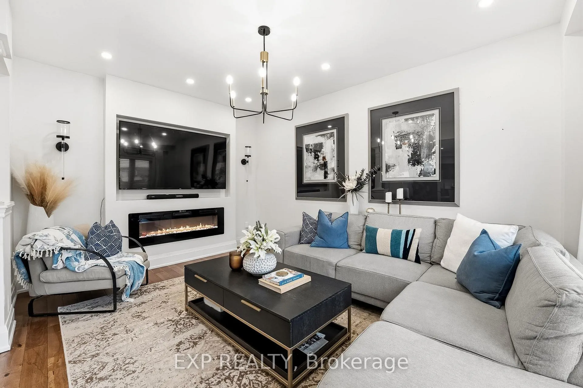 Photo 12 of 18 Henry Smith Avenue, Clarington, Bowmanville — HOMEH
