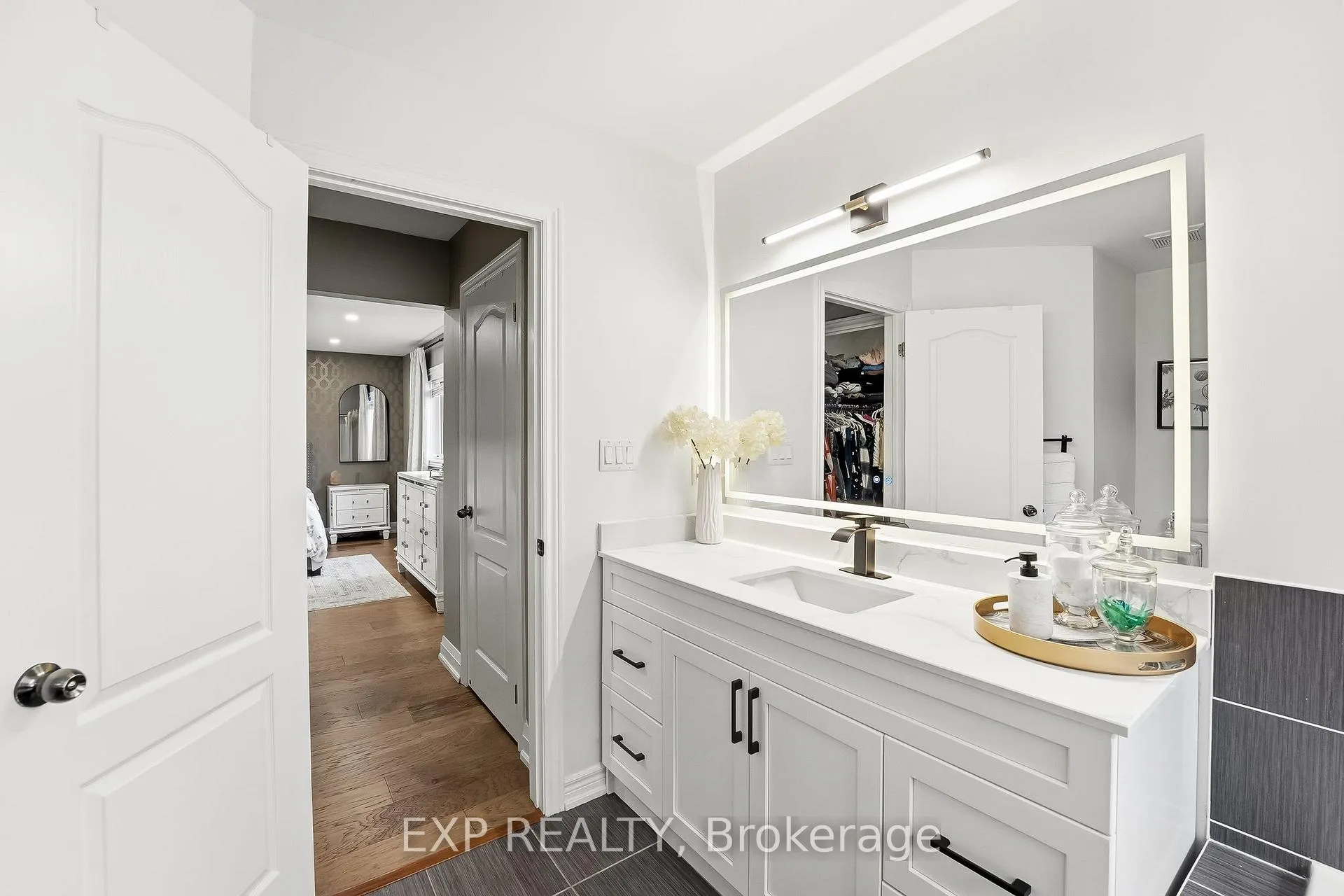 Photo 29 of 18 Henry Smith Avenue, Clarington, Bowmanville — HOMEH