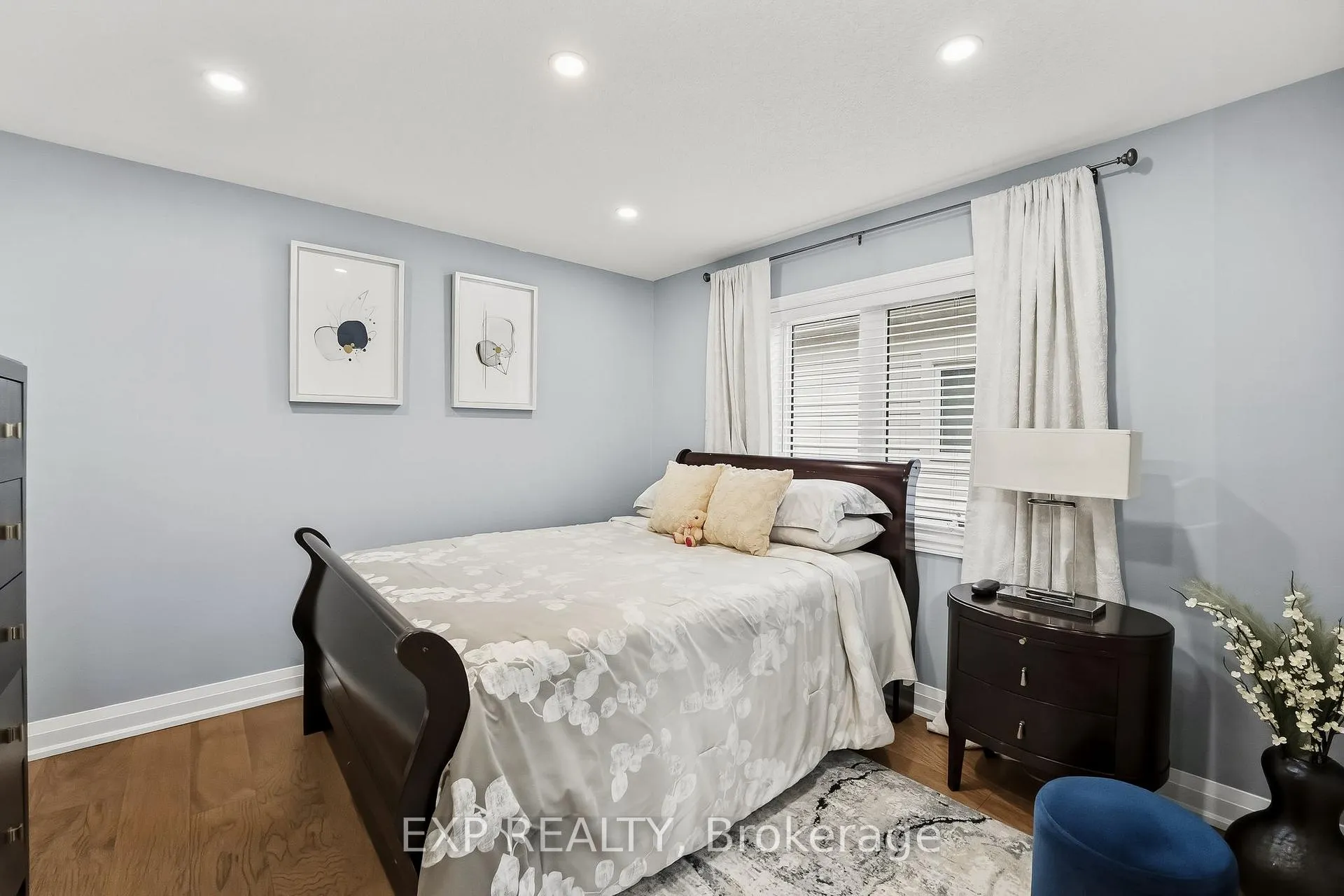Photo 33 of 18 Henry Smith Avenue, Clarington, Bowmanville — HOMEH