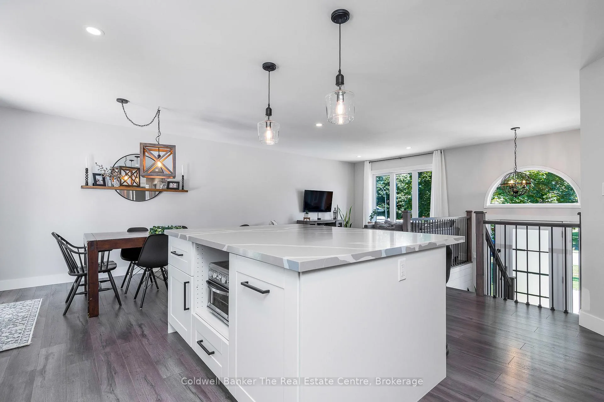 Photo 11 of 14 Langevin Drive, Wasaga Beach — HOMEH
