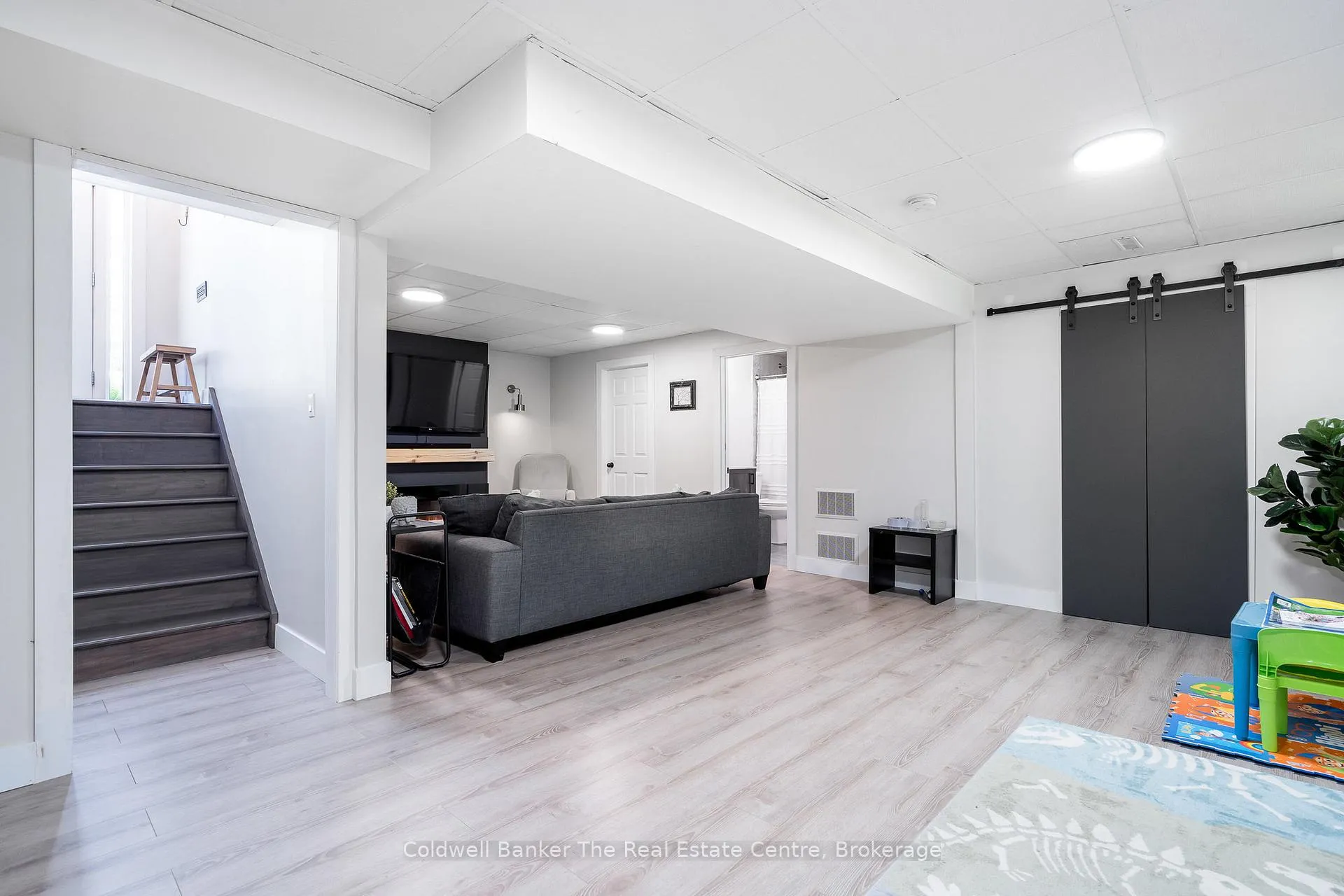 Photo 21 of 14 Langevin Drive, Wasaga Beach — HOMEH