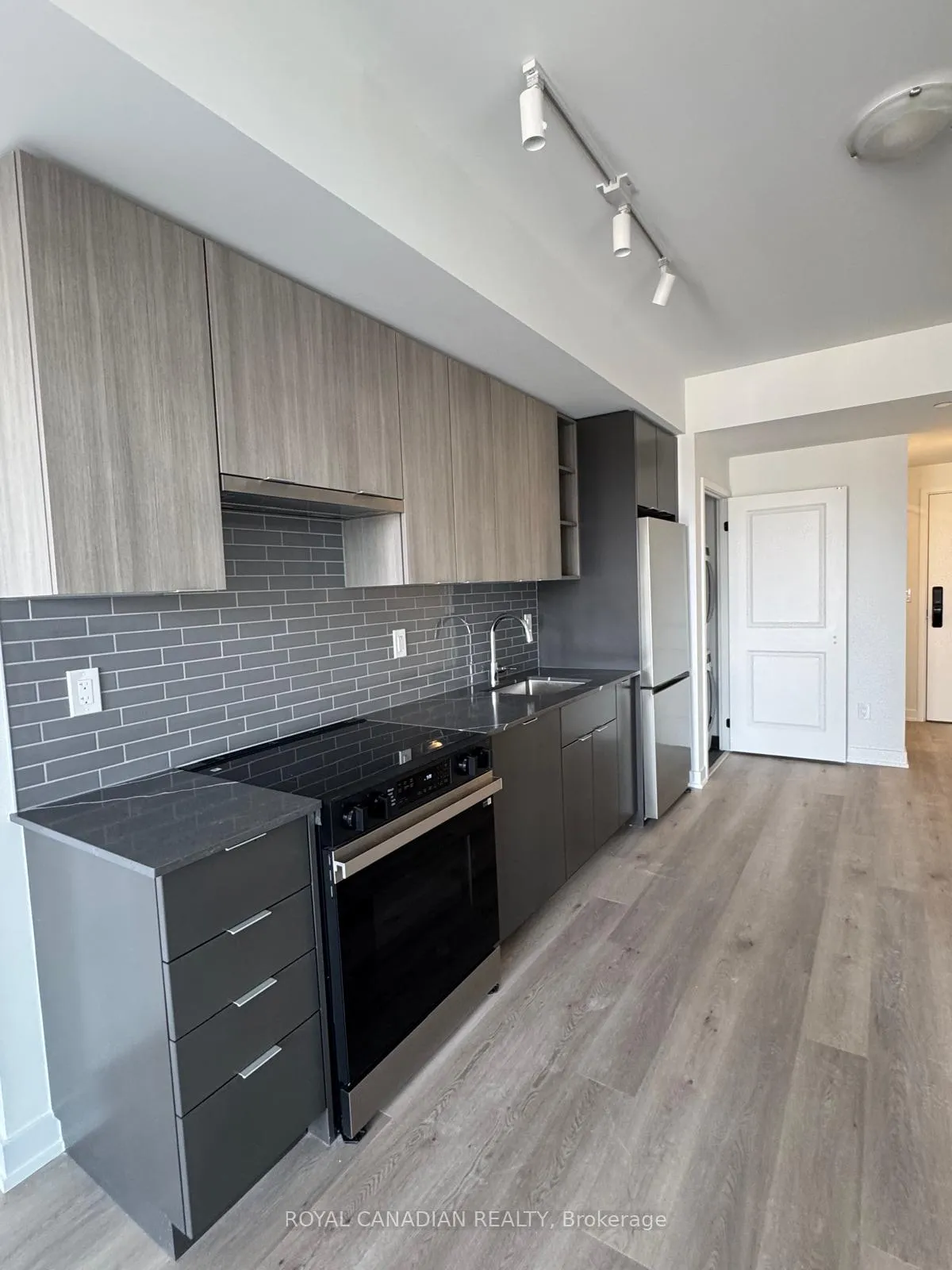 Front of Unit 610, 2075 Lakeshore Road