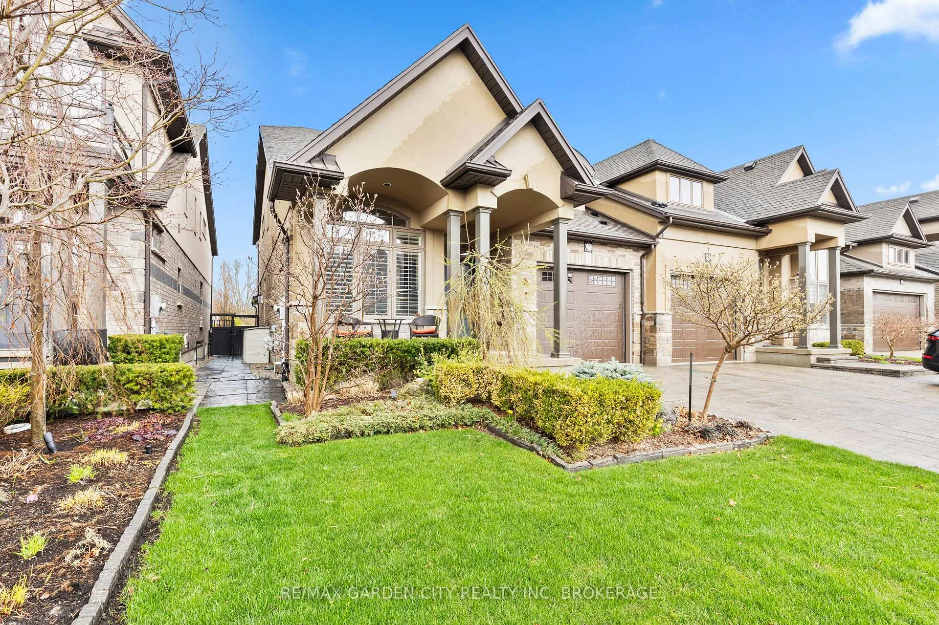 Photo 4 of 7 Tuscany Court, St. Catharines, Grapeview — HOMEH