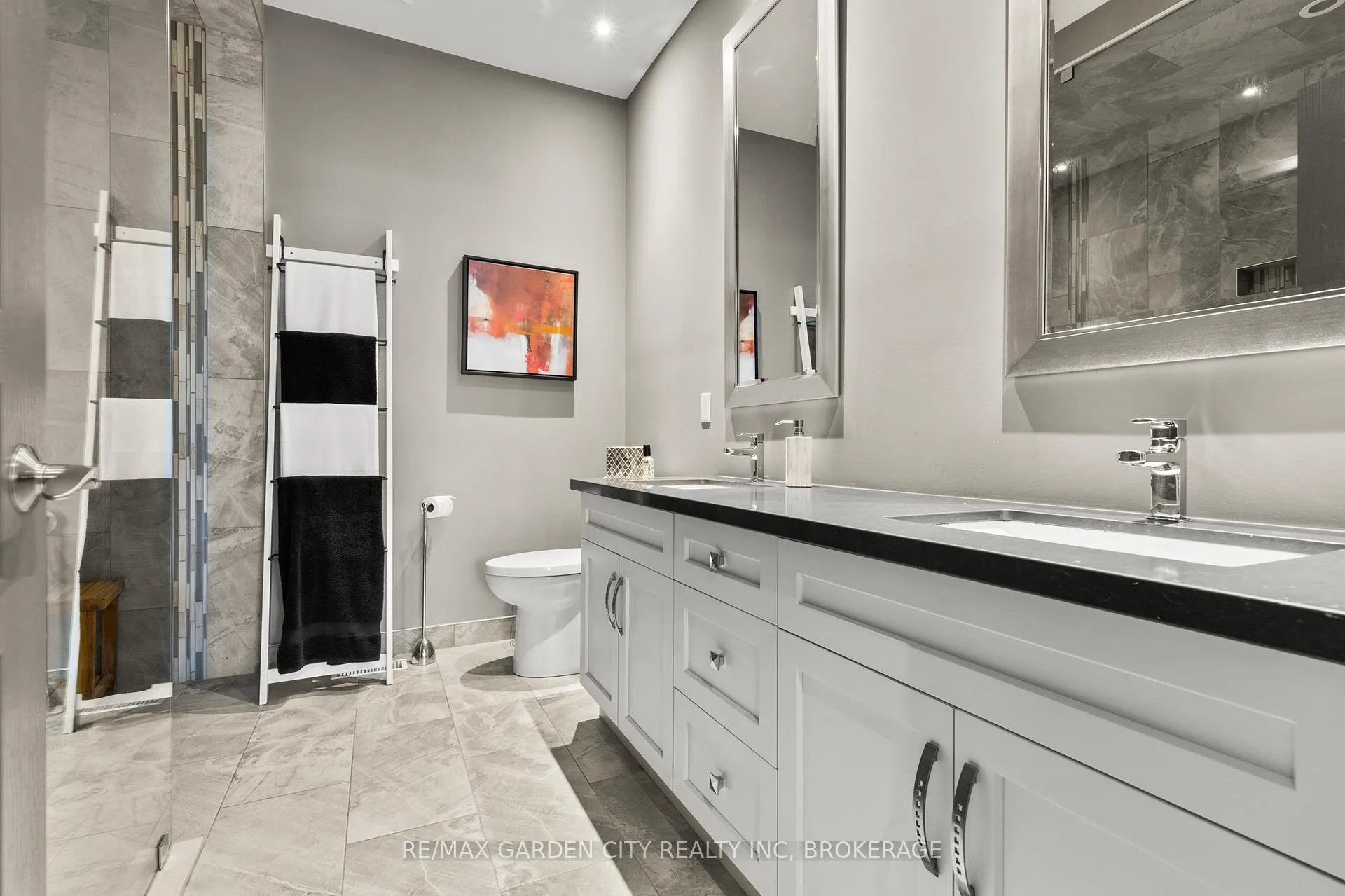 Photo 27 of 7 Tuscany Court, St. Catharines, Grapeview — HOMEH