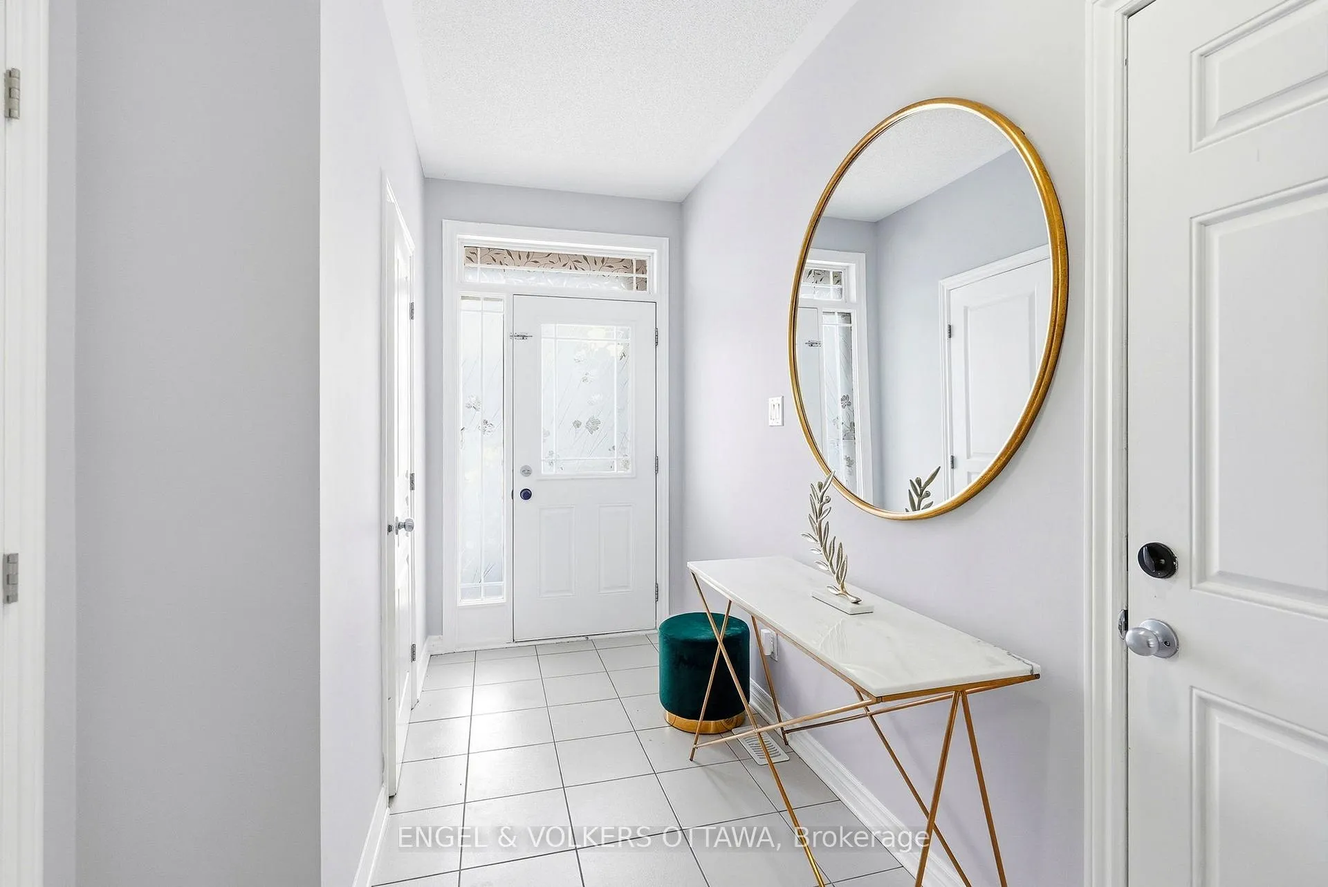 Photo 2 of 476 Barrick Hill Road, Ottawa, Kanata - Emerald Meadows/Trailwest — HOMEH