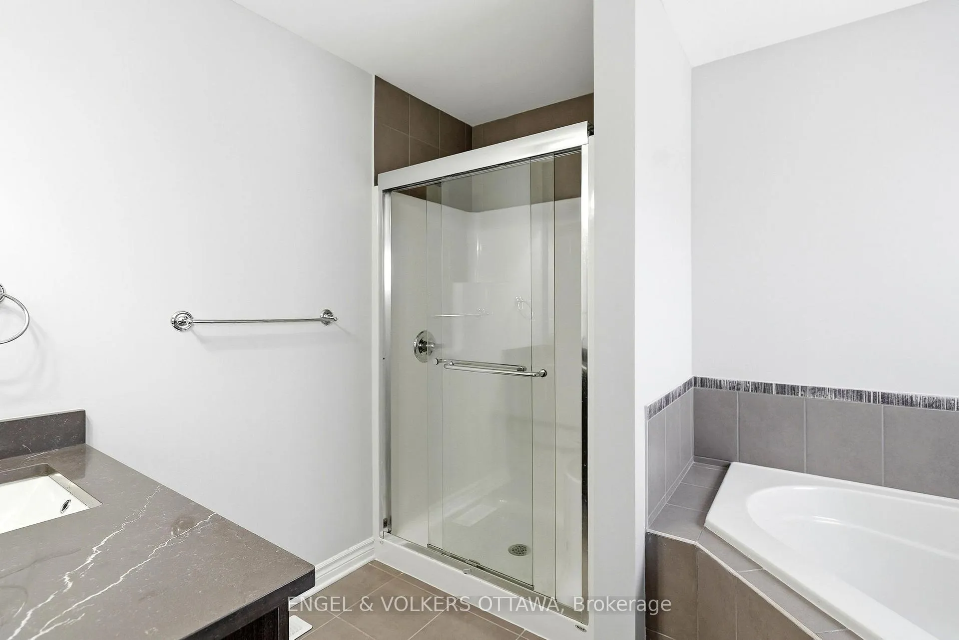 Photo 10 of 476 Barrick Hill Road, Ottawa, Kanata - Emerald Meadows/Trailwest — HOMEH