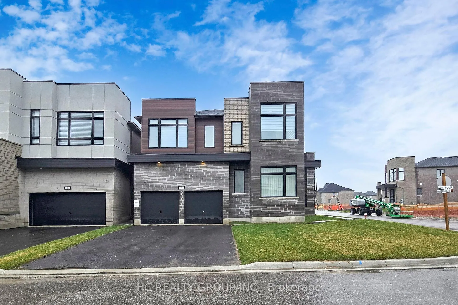 Photo 1 of 20 Harold Humphrey Street, Markham, Angus Glen — HOMEH