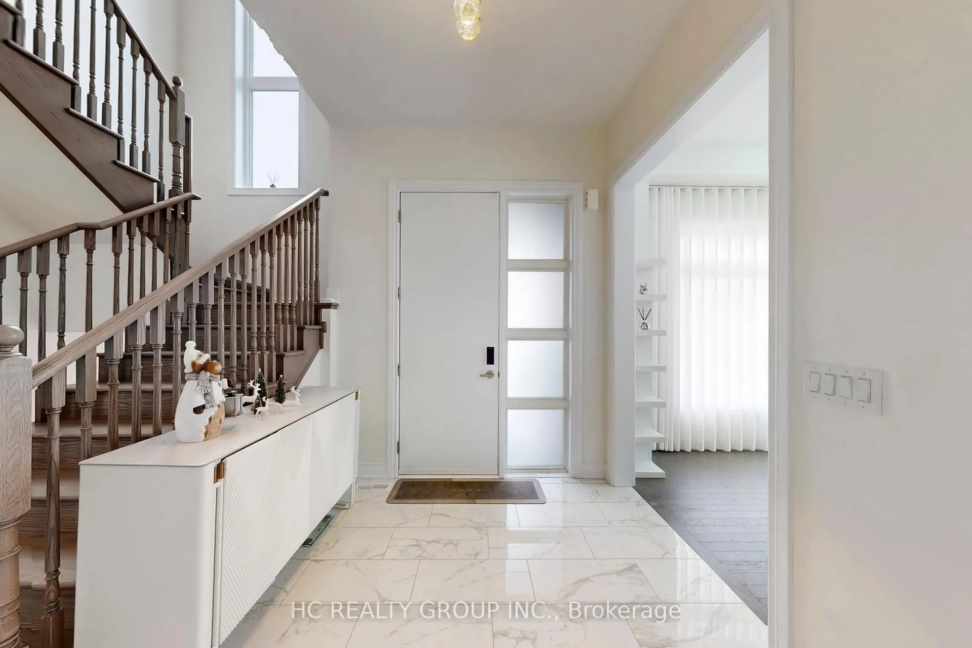 Photo 4 of 20 Harold Humphrey Street, Markham, Angus Glen — HOMEH