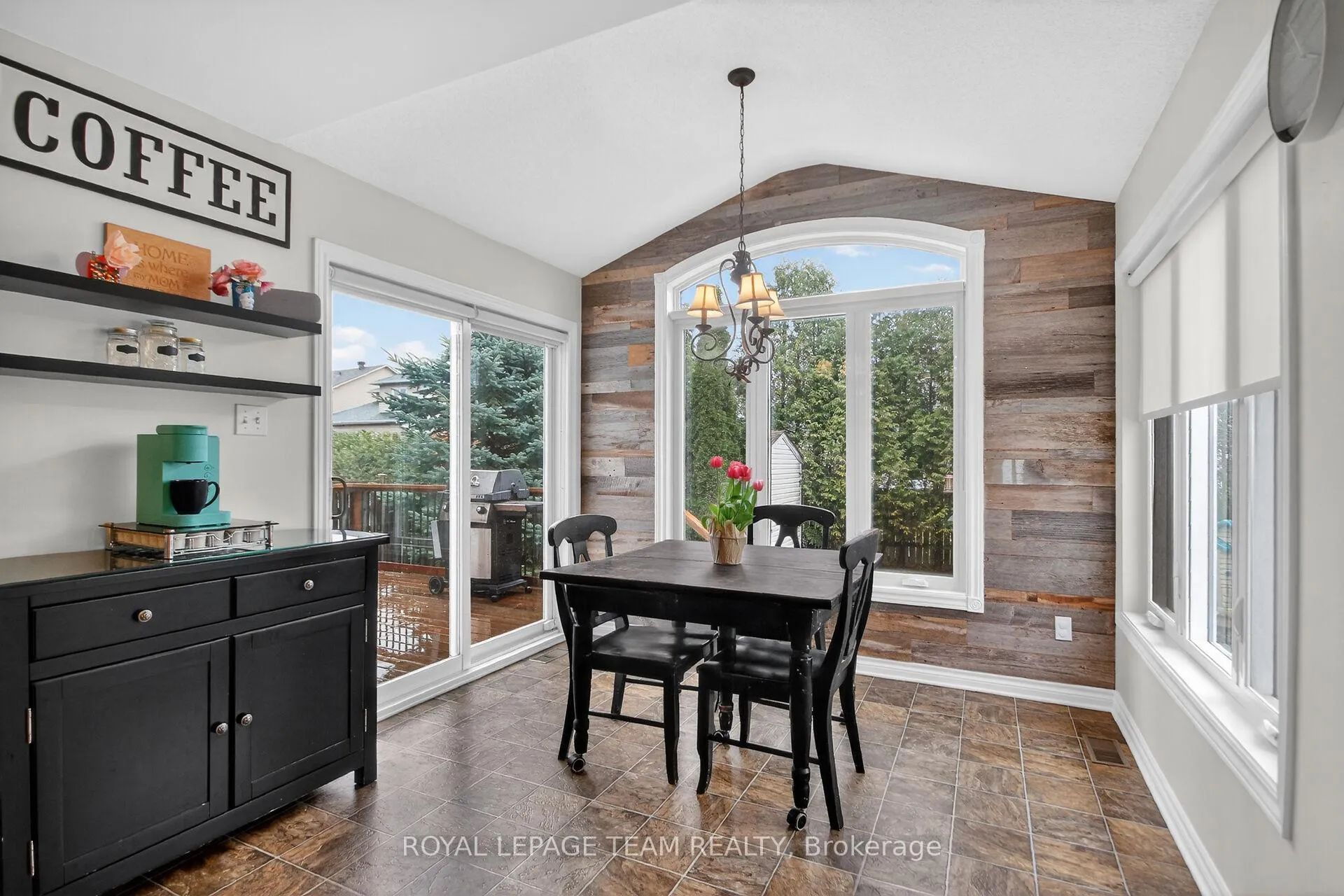 Photo 11 of 75 Renoir Drive, Russell, Embrun — HOMEH