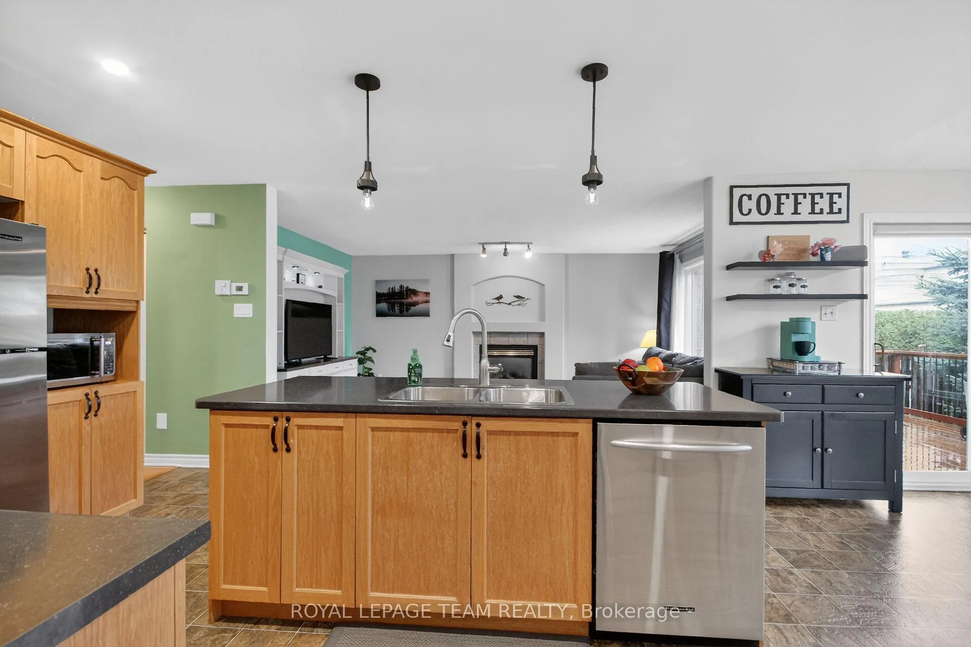 Photo 12 of 75 Renoir Drive, Russell, Embrun — HOMEH