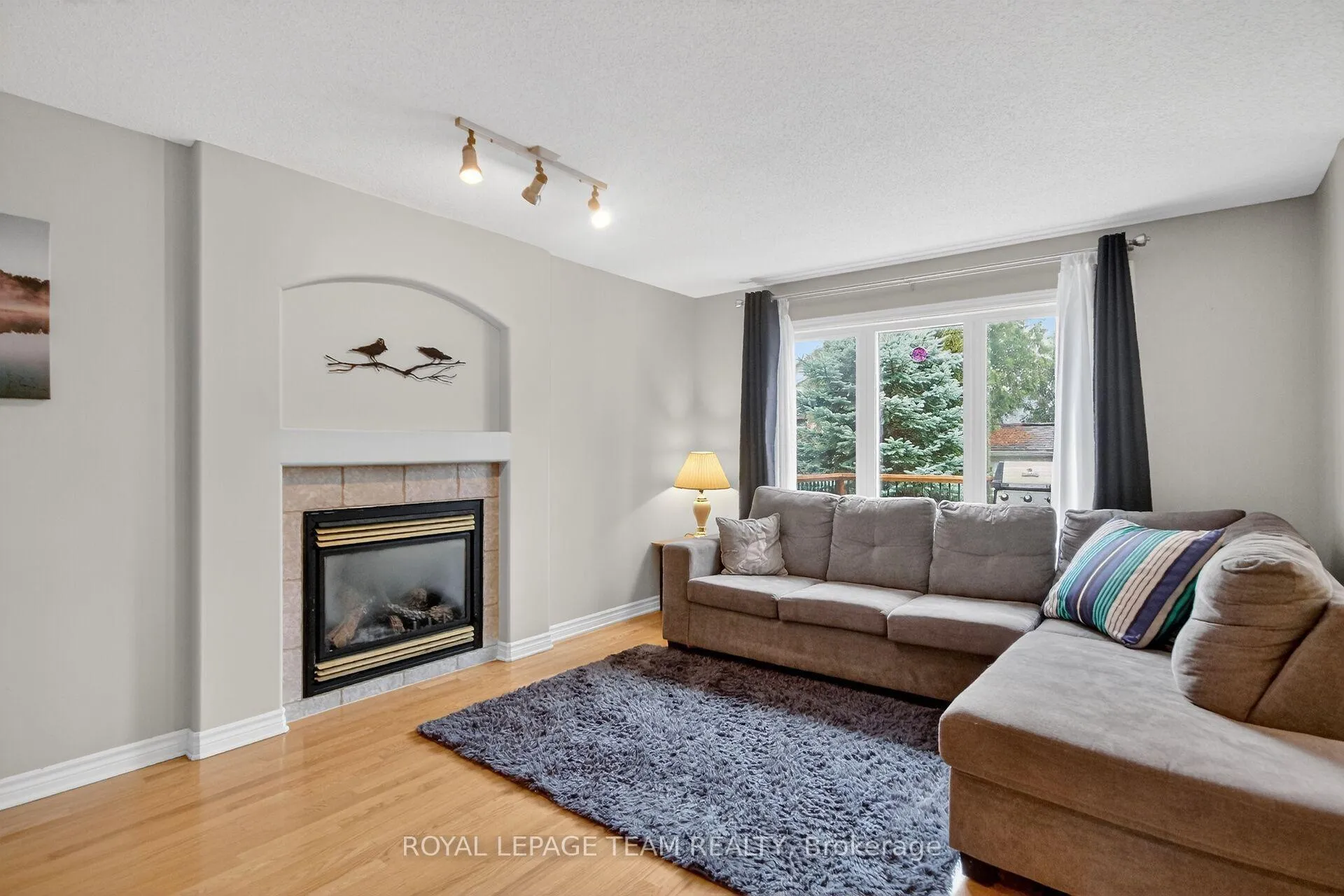 Photo 15 of 75 Renoir Drive, Russell, Embrun — HOMEH