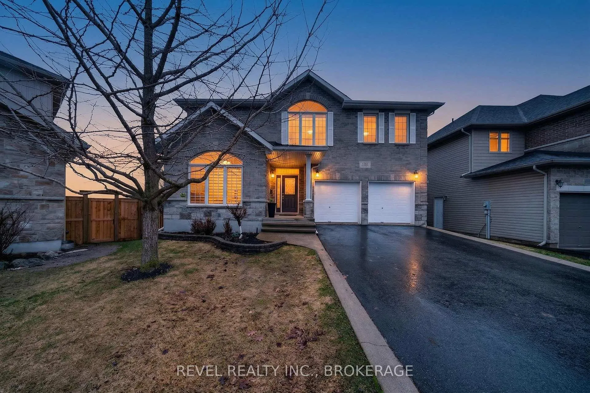 Front of 1557 Providence Crescent