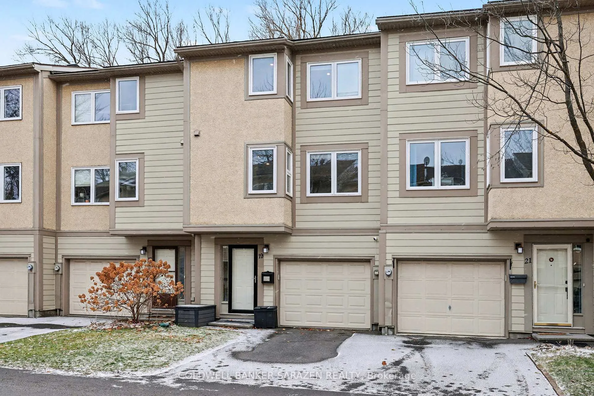 Photo 2 of 19 Peary Way, Ottawa, Kanata - Katimavik — HOMEH