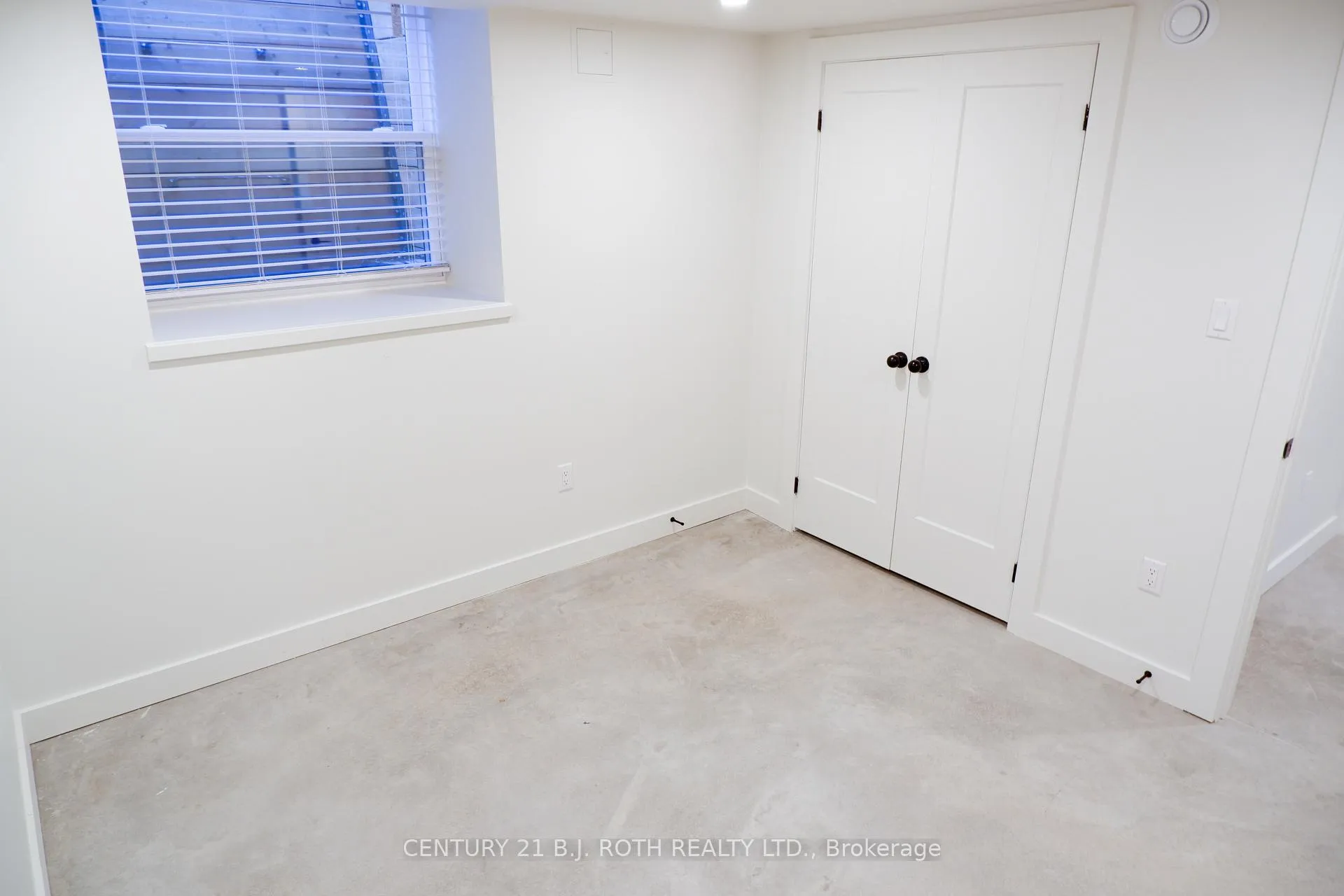 Photo 3 of Unit 207, 1370 Killarney Beach Road, Innisfil, Lefroy — HOMEH