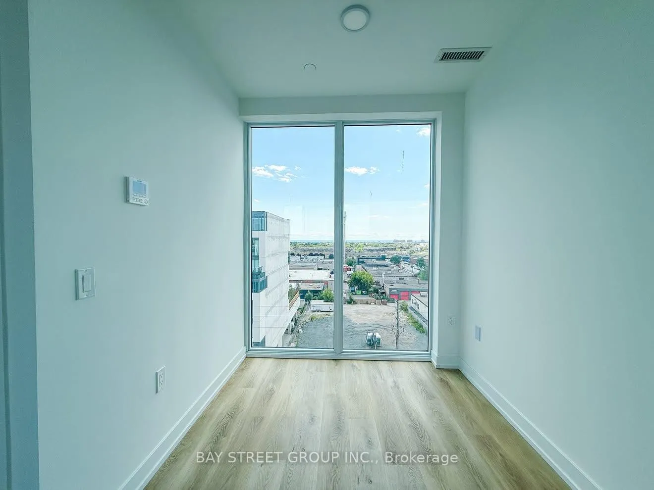 Photo 6 of Unit PH7, 6 Chartwell Road, Etobicoke, Stonegate-Queensway — HOMEH