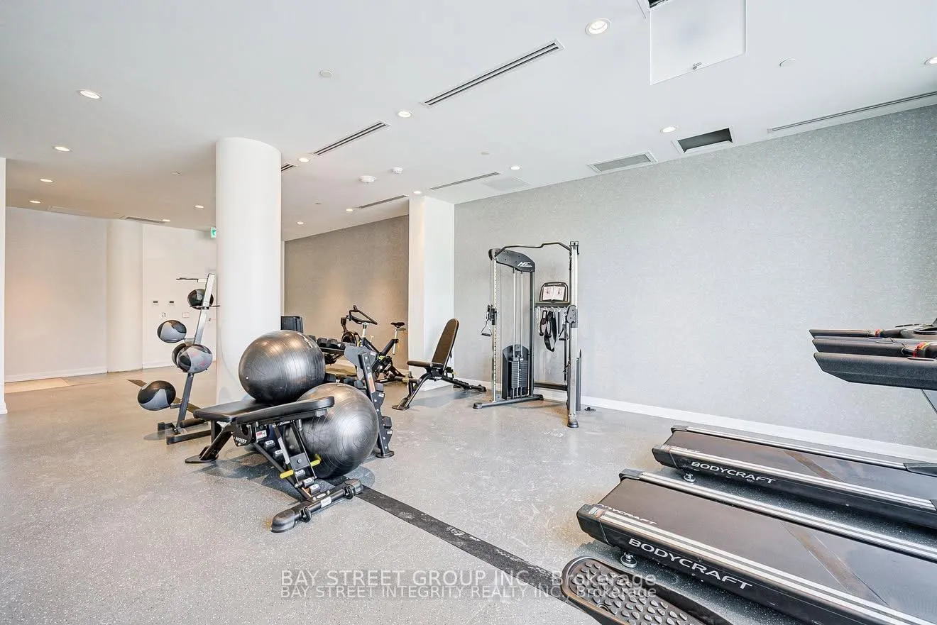 Photo 9 of Unit PH7, 6 Chartwell Road, Etobicoke, Stonegate-Queensway — HOMEH