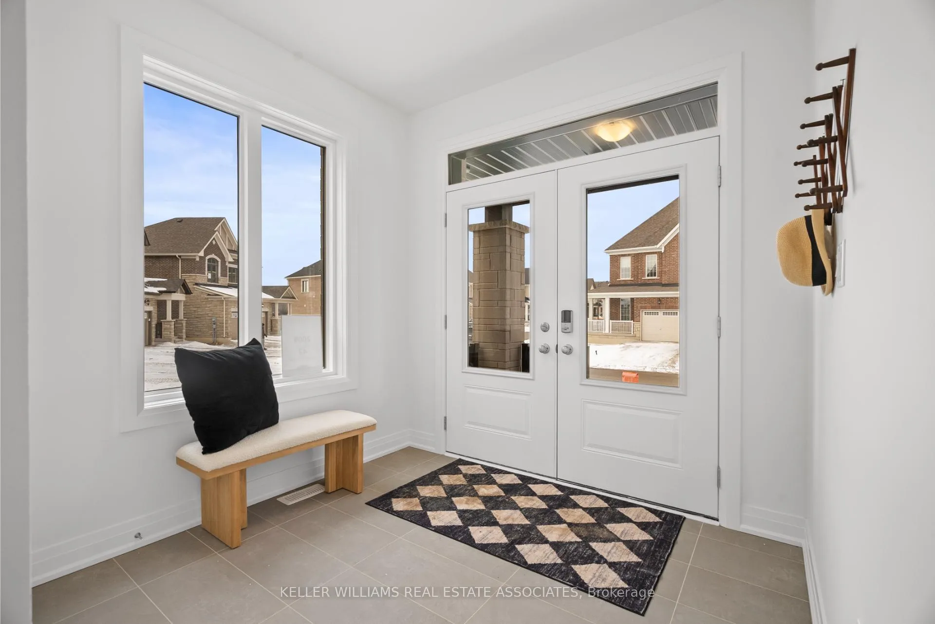 Photo 2 of 18 Aster Woods Drive, Caledon, Rural Caledon — HOMEH