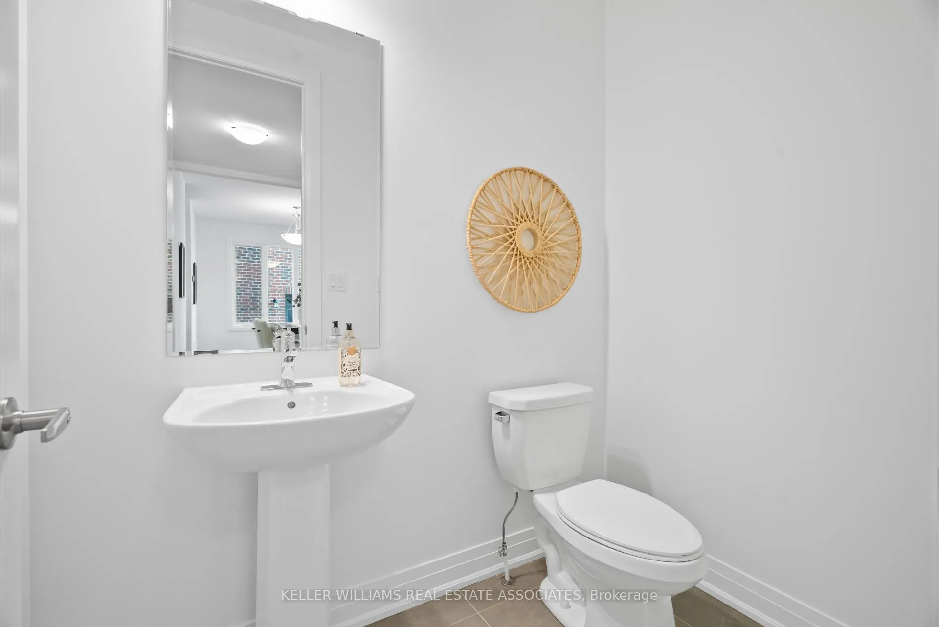 Photo 16 of 18 Aster Woods Drive, Caledon, Rural Caledon — HOMEH