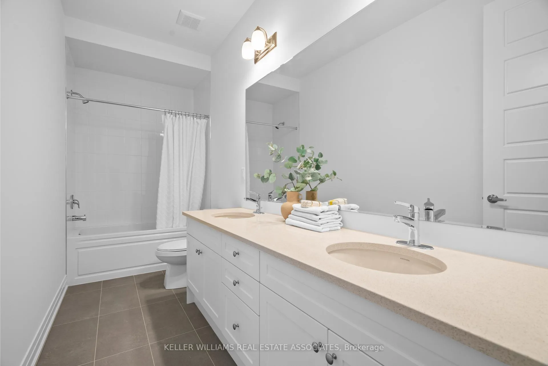 Photo 21 of 18 Aster Woods Drive, Caledon, Rural Caledon — HOMEH