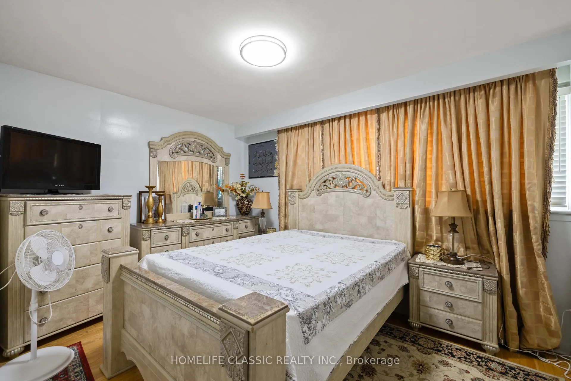 Photo 11 of 83 John Garland Boulevard, Etobicoke, Mount Olive-Silverstone-Jamestown — HOMEH